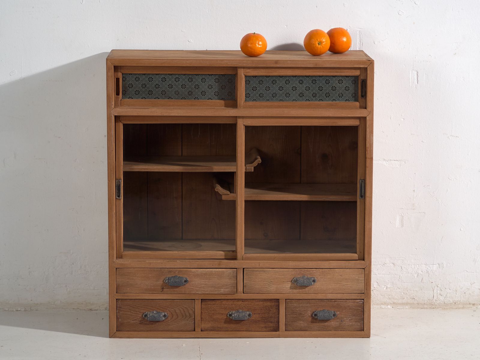 photo vinterior Antique Japanese Cabinet – Taishō / Showa Period (C.1912 1945) #32
