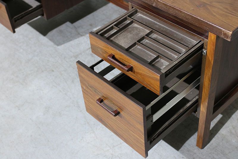 Secretary Desk From The 1960s In Rosewood. photo vinterior