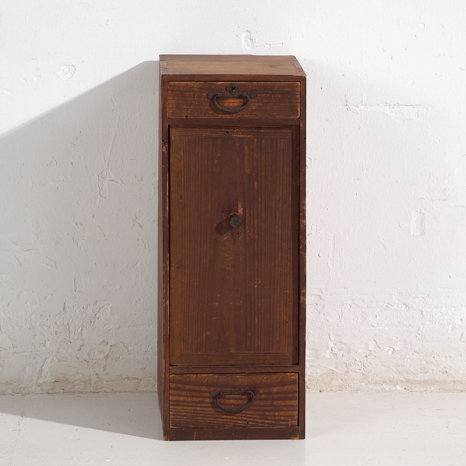 Antique Japanese Cedar Cabinet With Door And Drawers – Taishō / Early Showa Period (C.1912 1945) photo 983.0