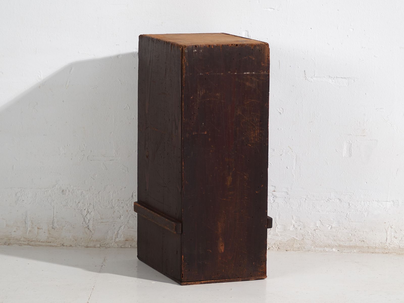 photo furniture Antique Japanese Merchant Storage Cabinet – Late Meiji / Early Taishō Period (C.1890–1926)