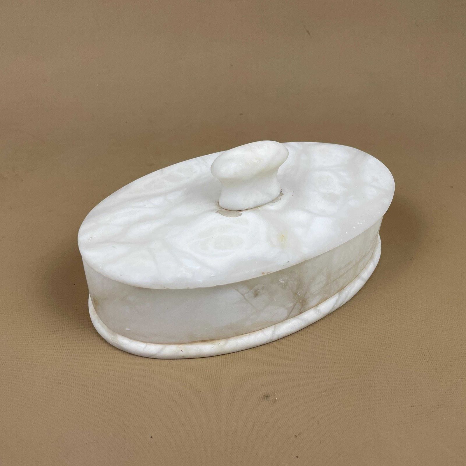 White Onyx Trinket Box Marble Lidded Pot Decorative Vanity Storage Keepsake Stone Jewellery Box Bedroom Dressing Table Decor photo vinterior