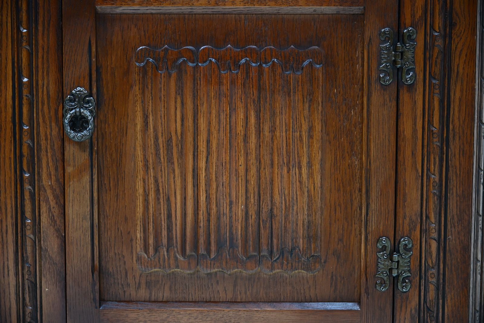 Furniture Old Charm Tall Corner Unit With Cupboard And Shelves Carvings Free Uk Delivery photo