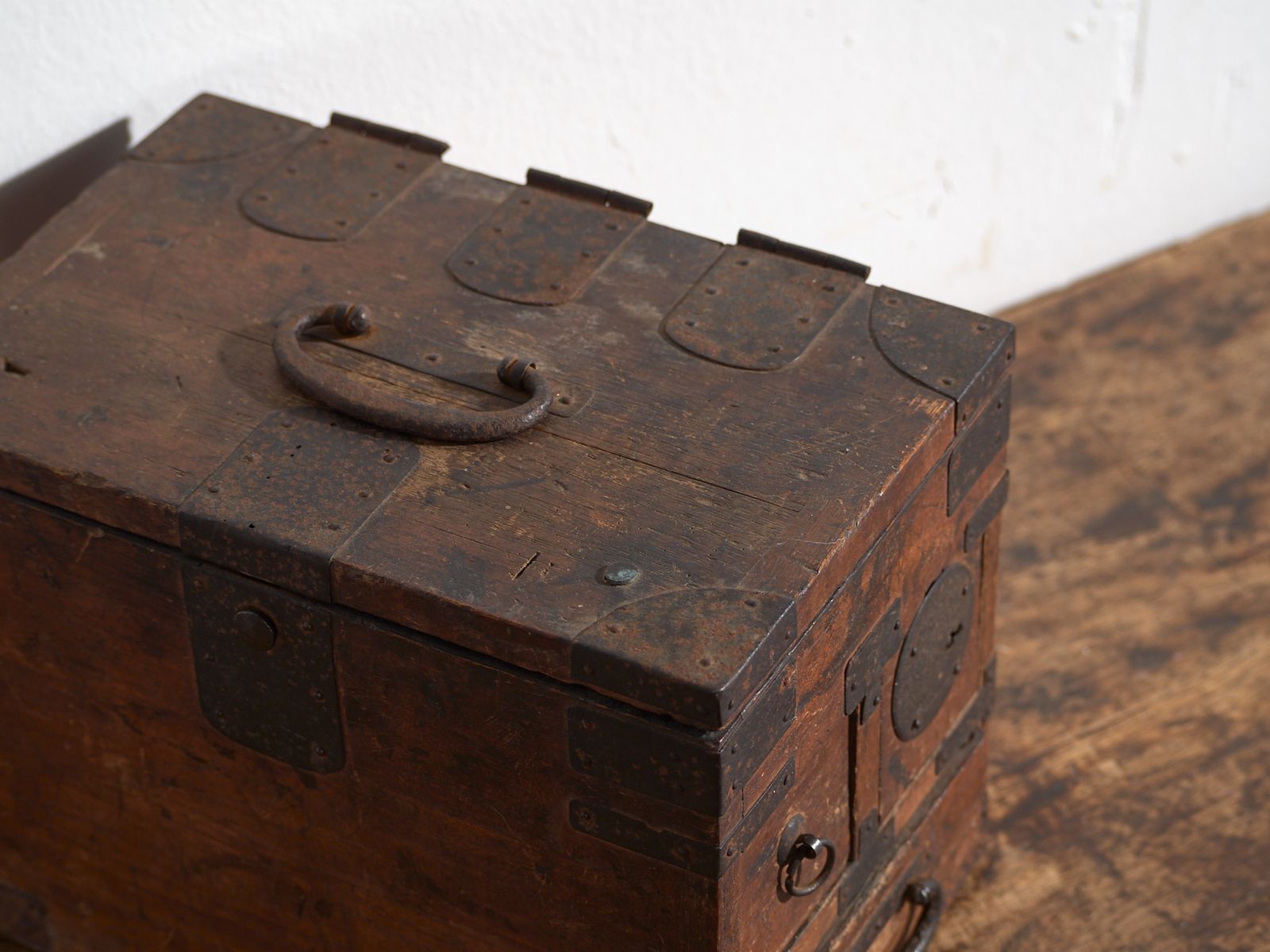 Antique Japanese Document Chest With Drawers And Iron Hardware – Portable Tansu – Meiji–Taishō Period (C.1880–1920) photo furniture