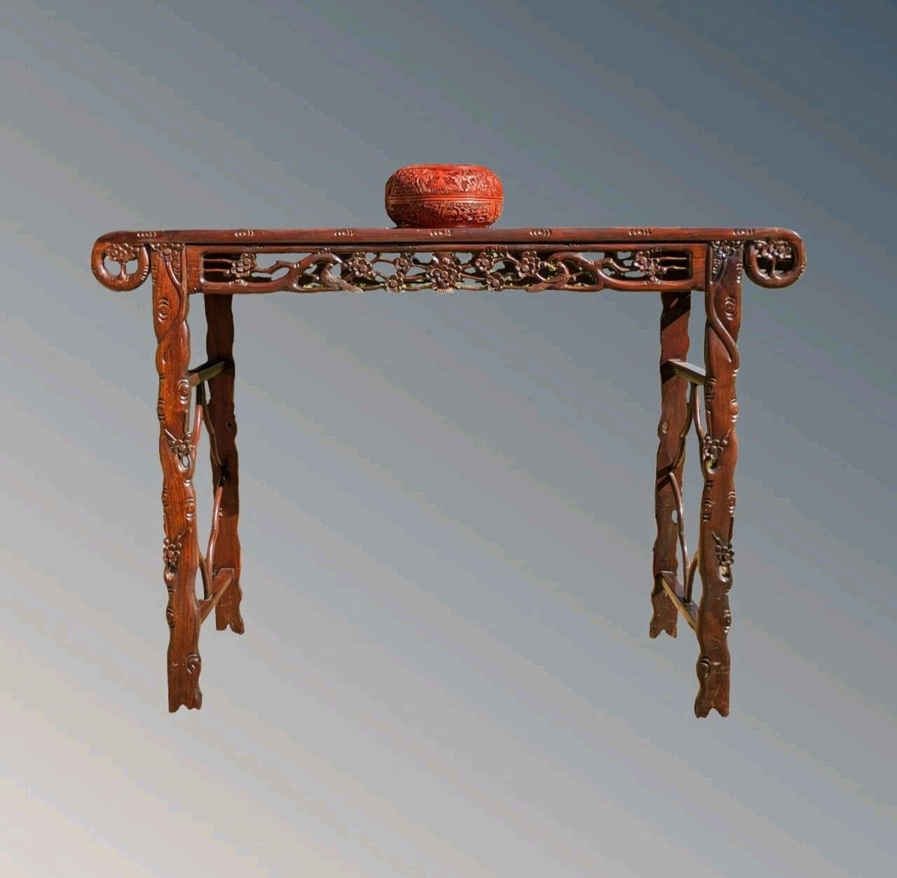 photo furniture Fine Antique Carved Chinese Altar Table Rosewood