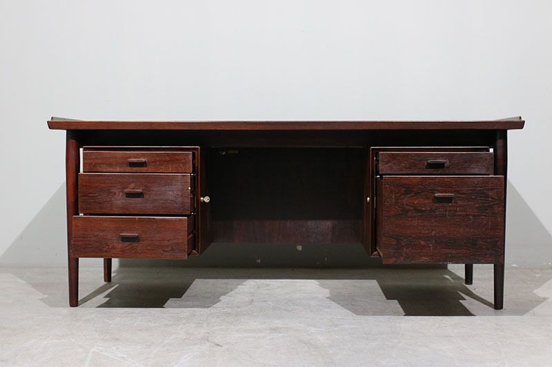 Secretary Arne Vodder In Holy Wood photo Furniture