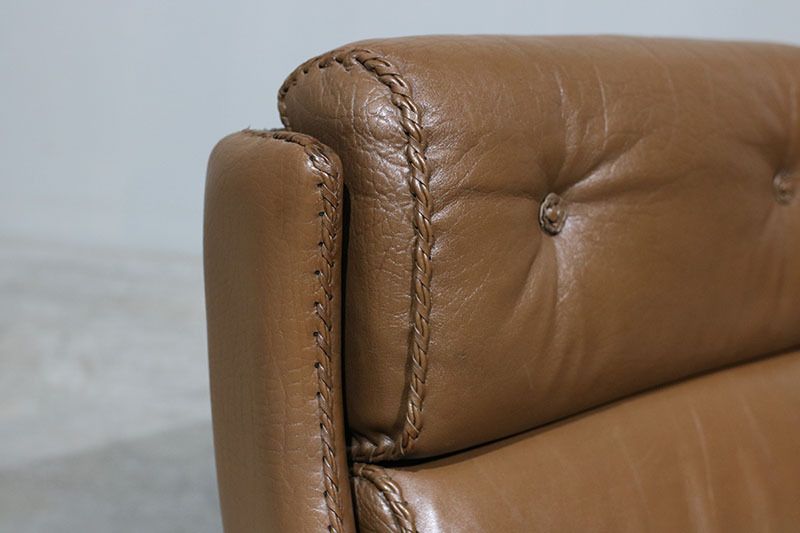 photo furniture Pair Of Leather Armchairs Attributed To Aage Christiansen