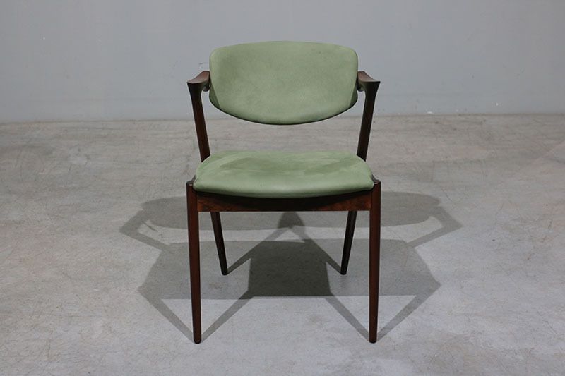 Set Of 4 Kai Kristiansen Model 42 Chairs In Rosewood. photo 3456.0