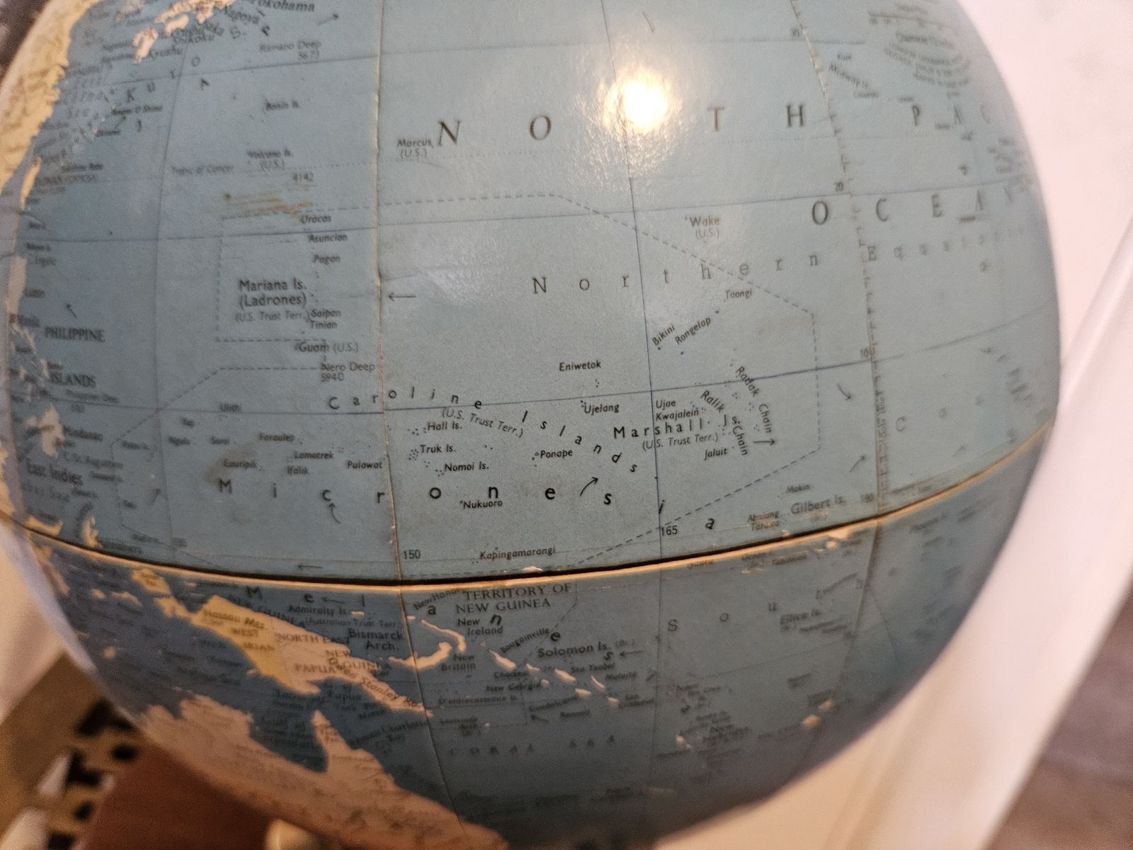 Vintage 20th Century Philips 12"  Political  Challenge Globe 1971 photo Home Fixtures