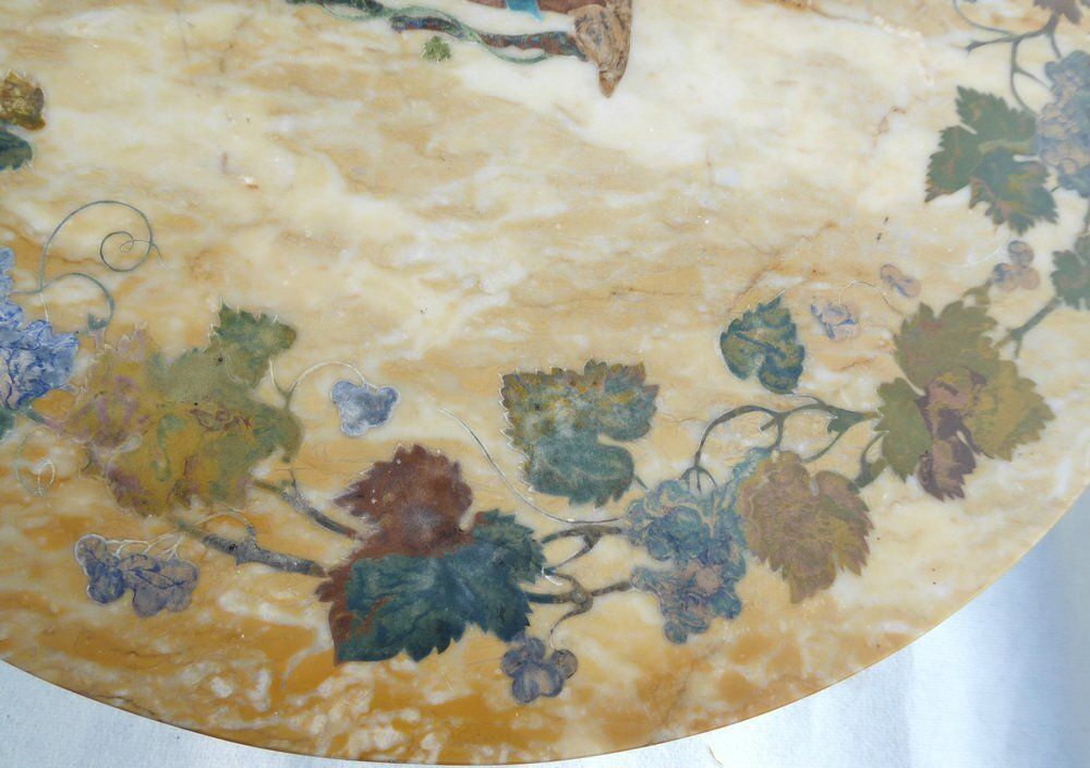 photo vintage Antique French Italian Wrought Iron Coffee Tablr Witn Pietra Dura Marble Top And Pattern Of Vignes And Cherub, 1890s
