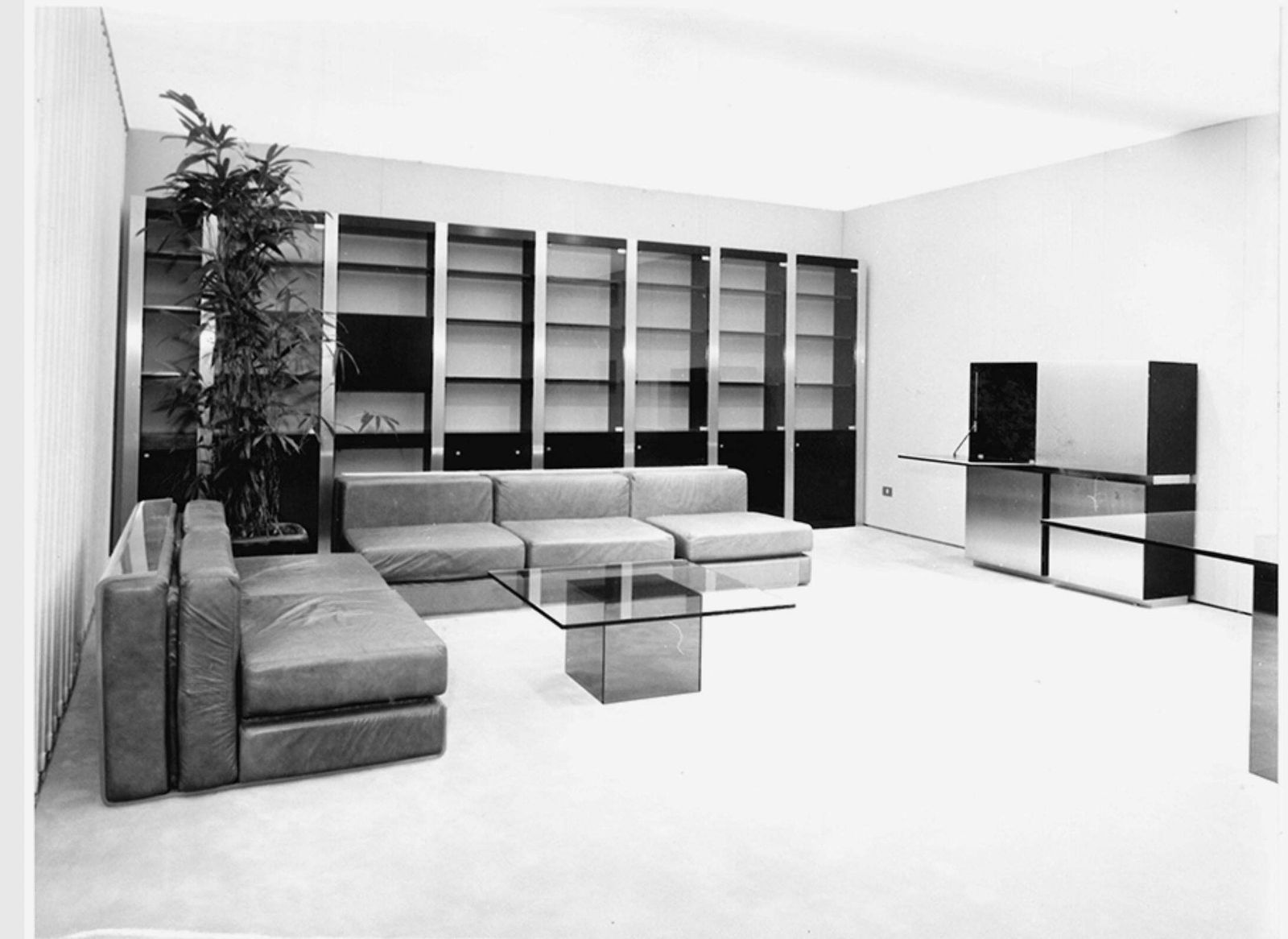 photo vintage Rare Lucite Sectional Sofa By Roberto Monsani For Acerbis, Italy 1975