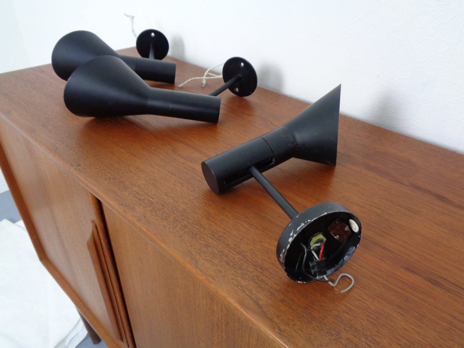 Early Visor Wall Lamps By Arne Jacobsen For Louis Poulsen, Denmark, 1950s, Set Of 3 photo vintage