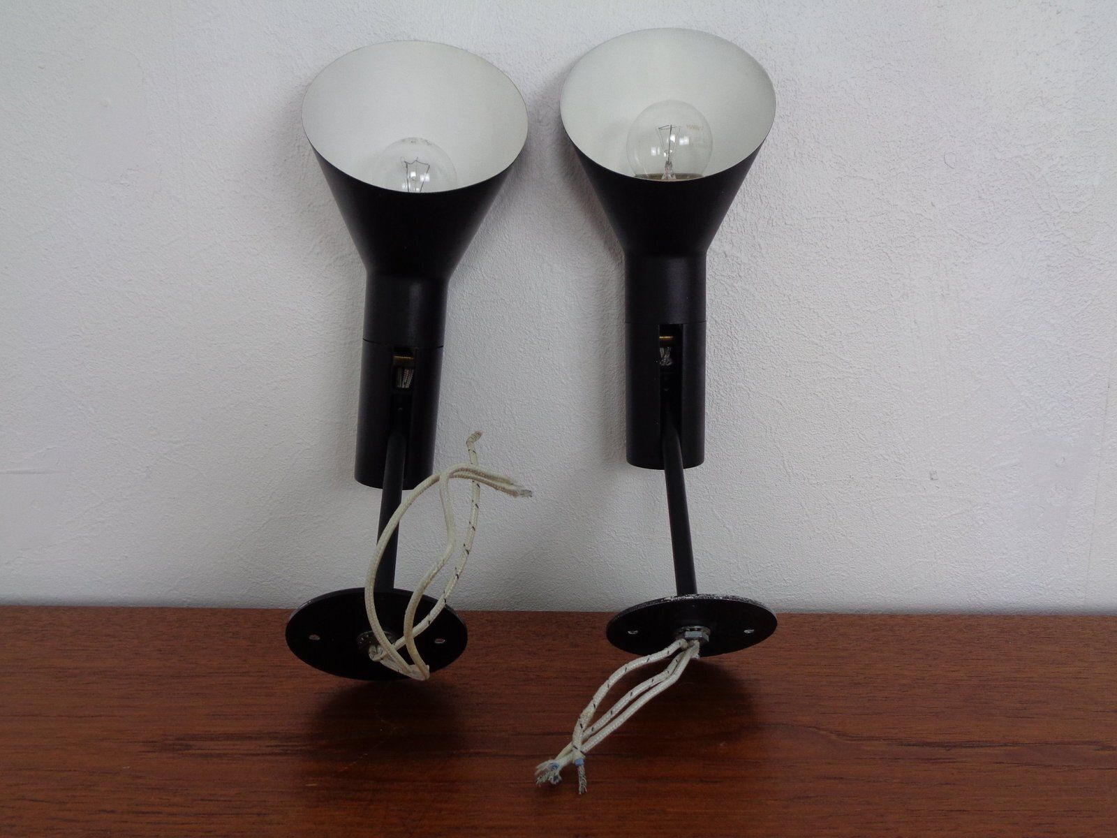 2246.0 Early Visor Wall Lamps By Arne Jacobsen For Louis Poulsen, Denmark, 1950s, Set Of 3 photo