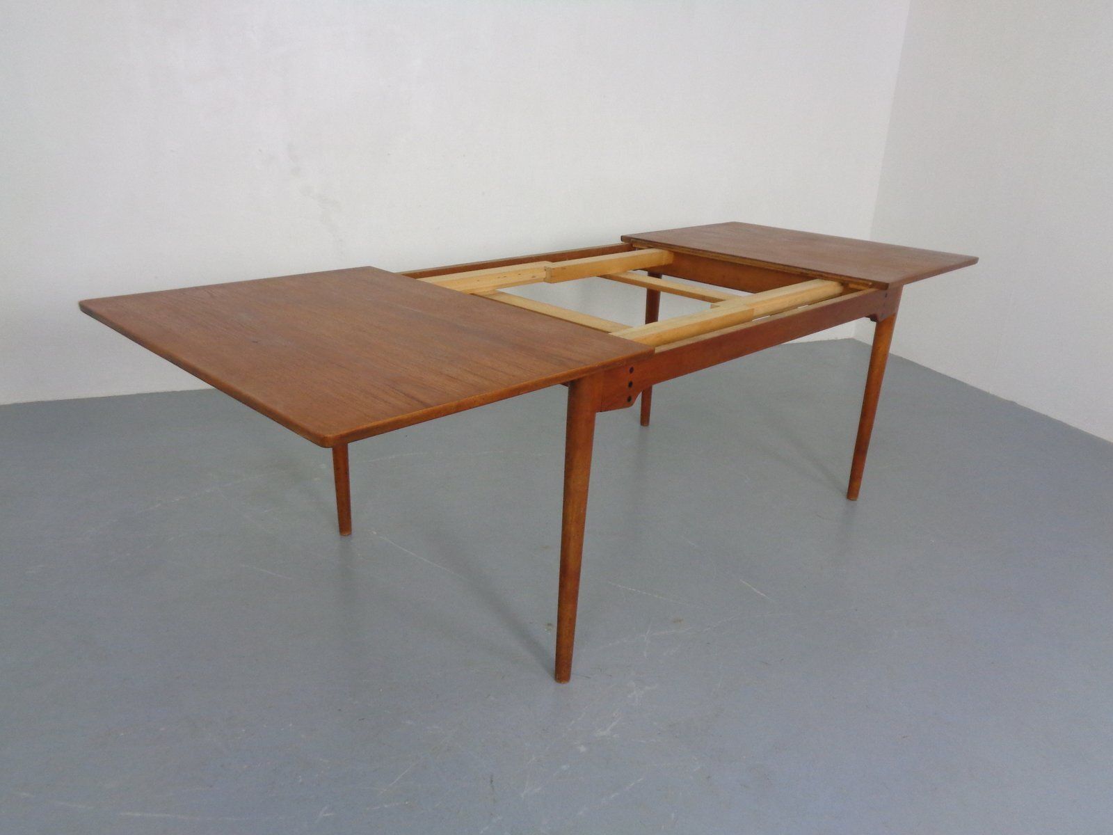 photo vintage Extandable Teak Model B065 Dining Table By Finn Juhl For Bovirke, Denmark, 1950s