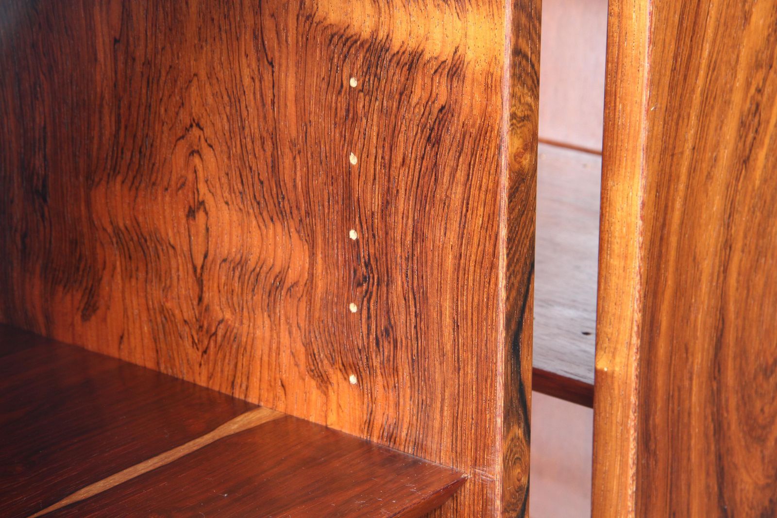 photo furniture Paar Vintage "Poul Hundevad" Houten Boekenkasten, Denemarken, Ca. Jaren 1960