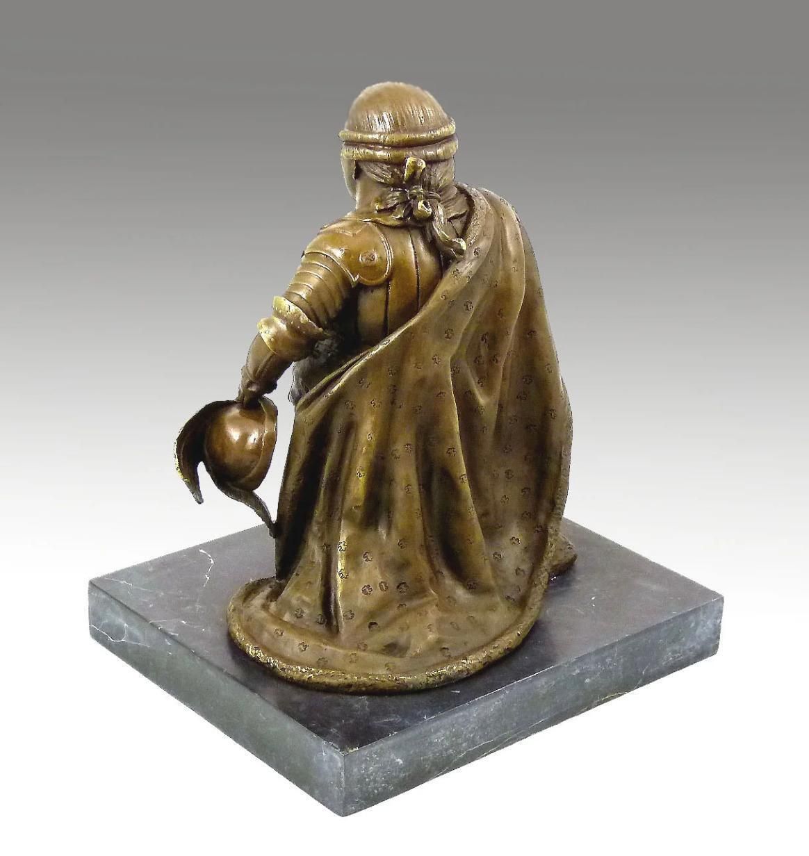 Sculpture In Bronze, Contemporary Style photo vinterior