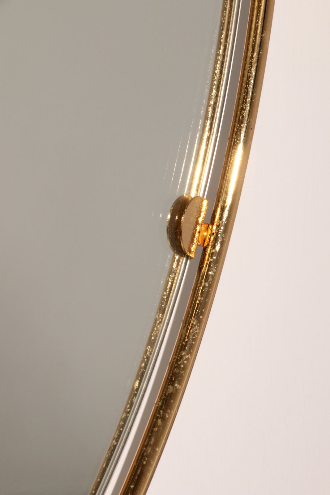 photo for sale Italian 1960s Solid Brass Wall Mirror With Original Patina – Milan Nightlife Provenance