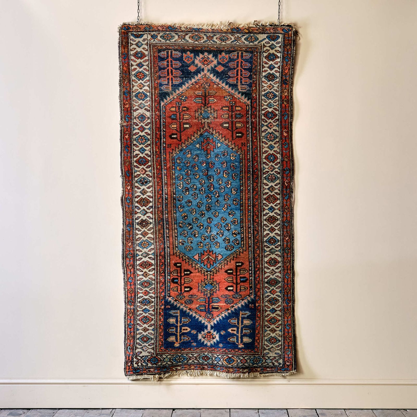 Early 20th Century Hand Knotted Rug