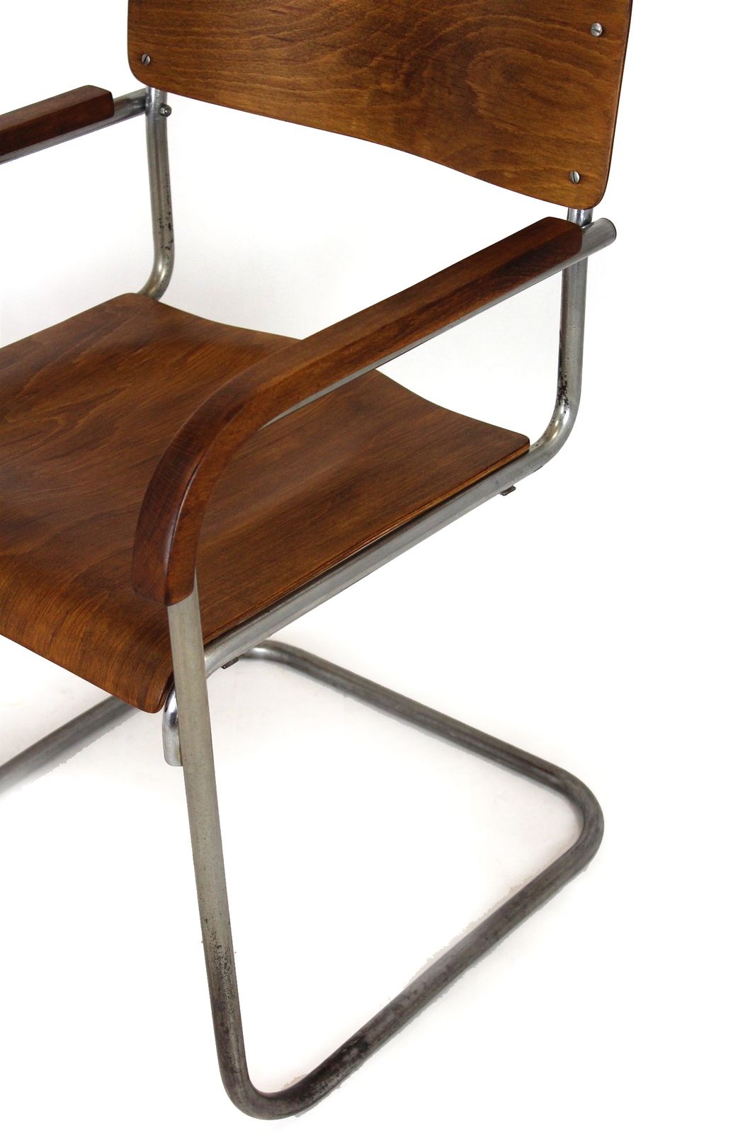 photo furniture Restored Bauhaus B34 Cantilever Chair In Plywood & Chrome By Marcel Breuer, Early 1930s