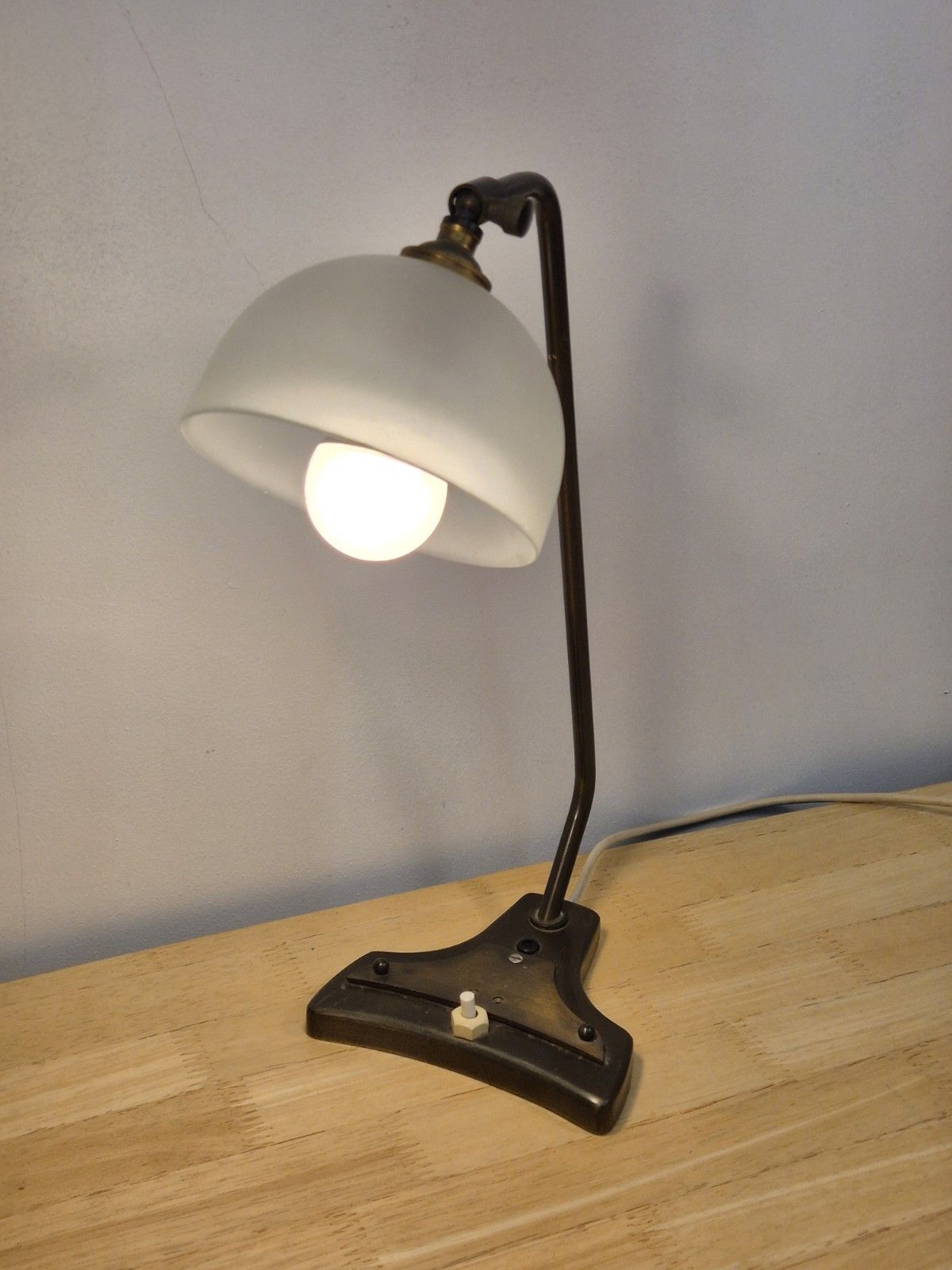 Original Art Deco Table Lamp By Kandem 1920s Glass Shade Working Condition photo furniture