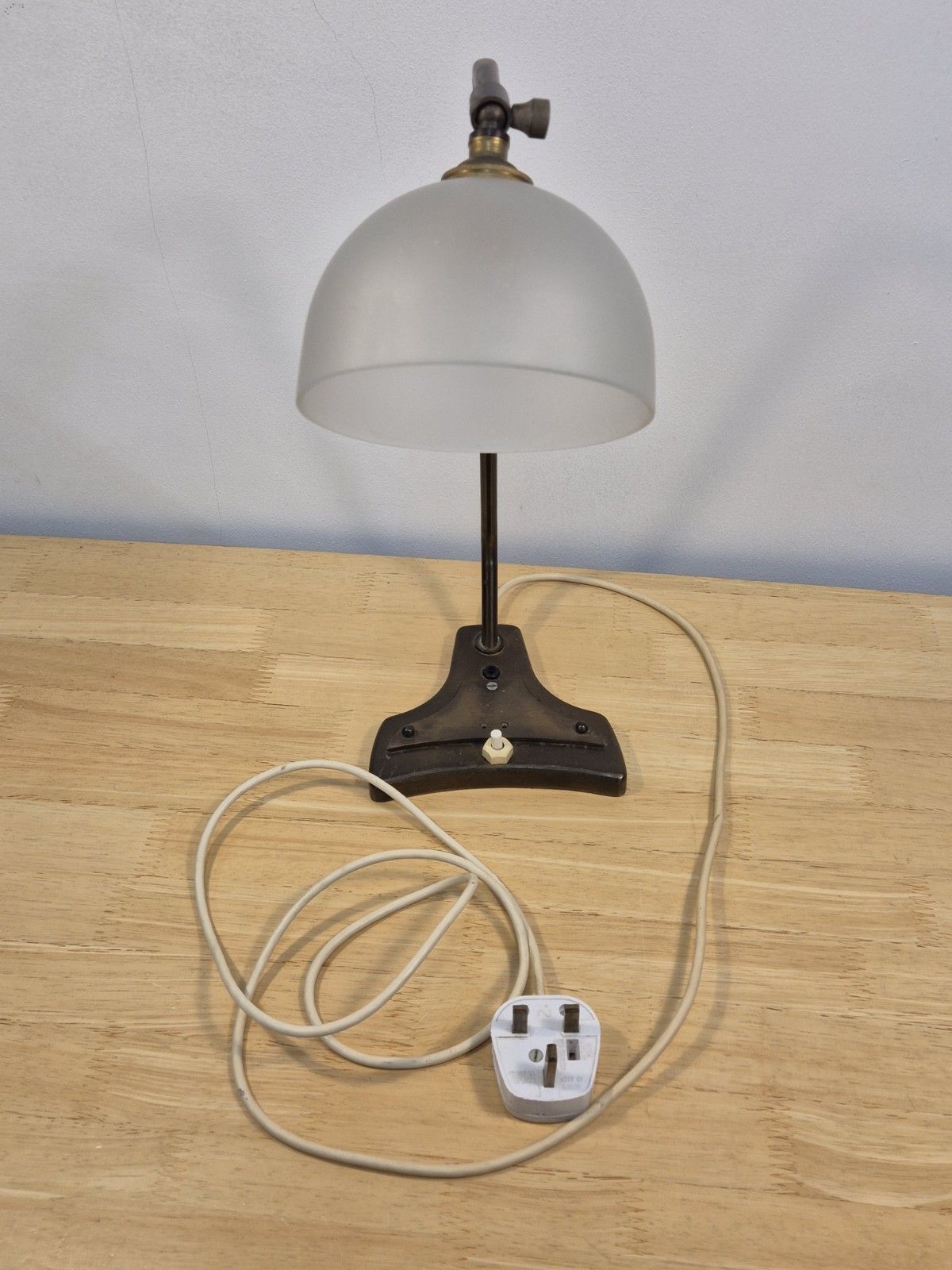 photo furniture Original Art Deco Table Lamp By Kandem 1920s Glass Shade Working Condition