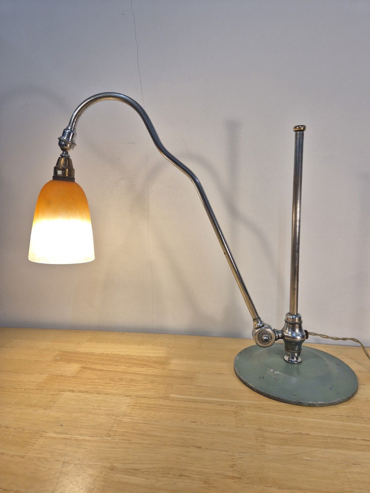 Original 1920s Supreme Adapt O Lite Table Lamp With Period Thomas Schneider Glass Shade photo for sale