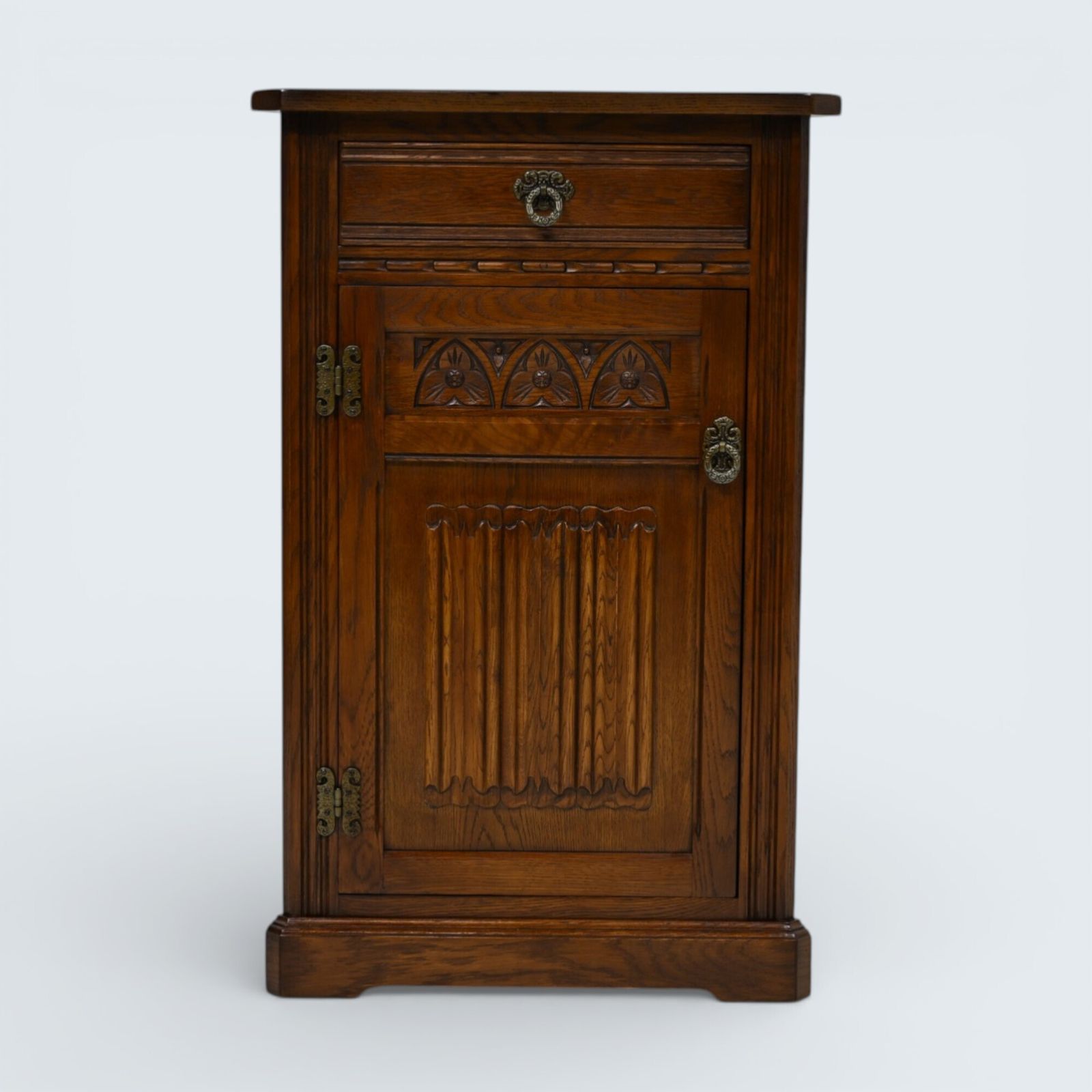 327.0 Old Charm Corner Cabinet With Drawer Linenfold Free Uk Delivery* photo