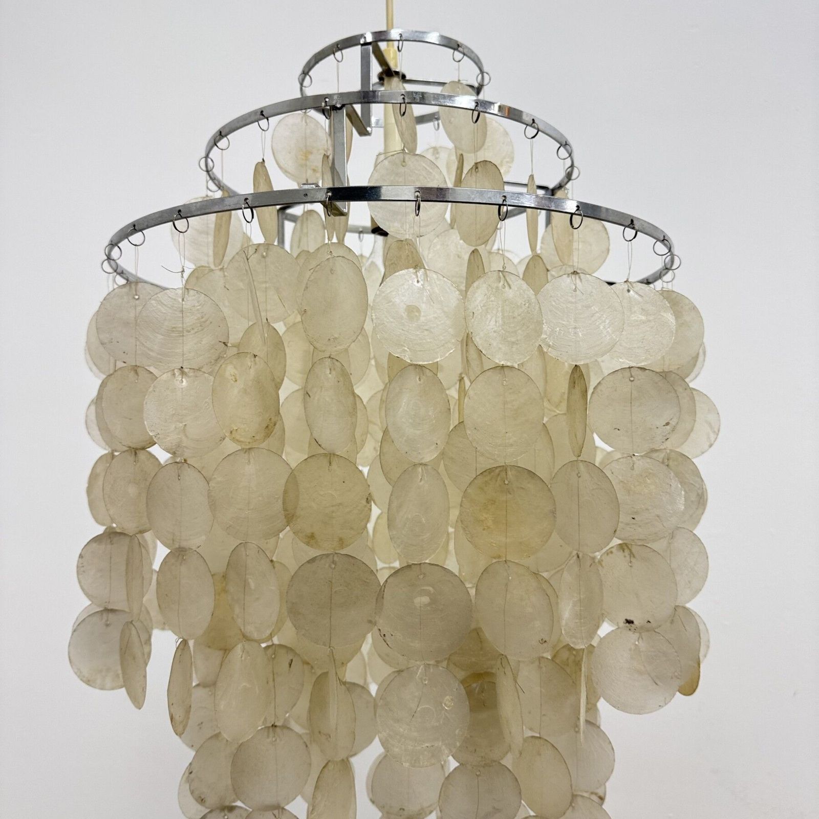 349.0 Mid Century Hanglamp In De Stijl Van Verner Panton, Parelmoer Capiz Schelp, Ca. Jaren 1970 photo