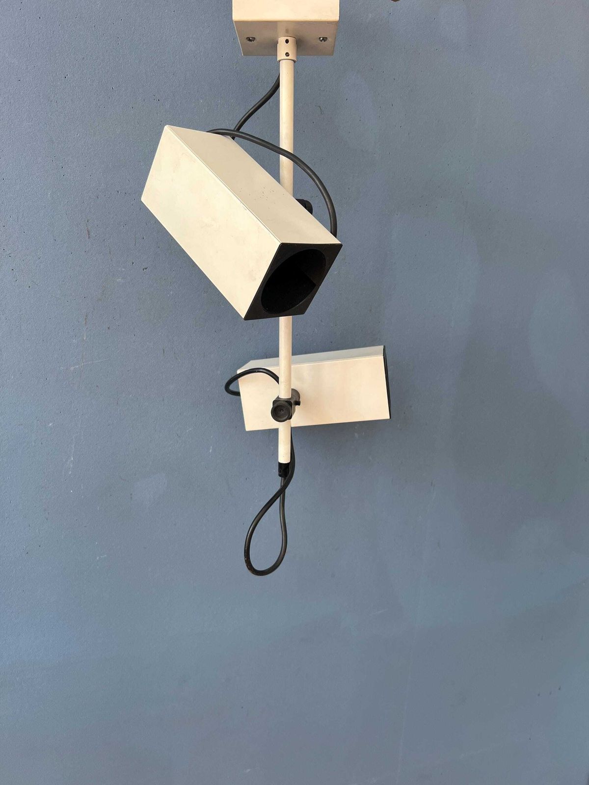 Vintage Philips Beige Pendellamp Met Stang photo vinterior