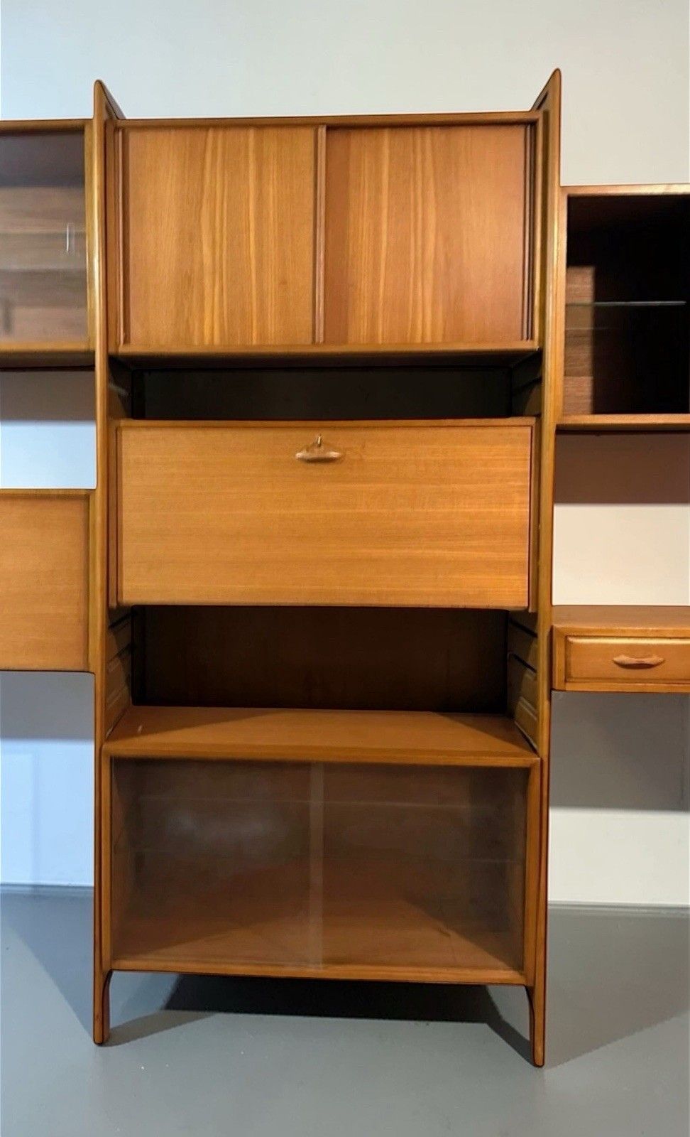 Mid Century Modern Teak Staples Ladderax C1960s Superior Quality Rare photo vinterior