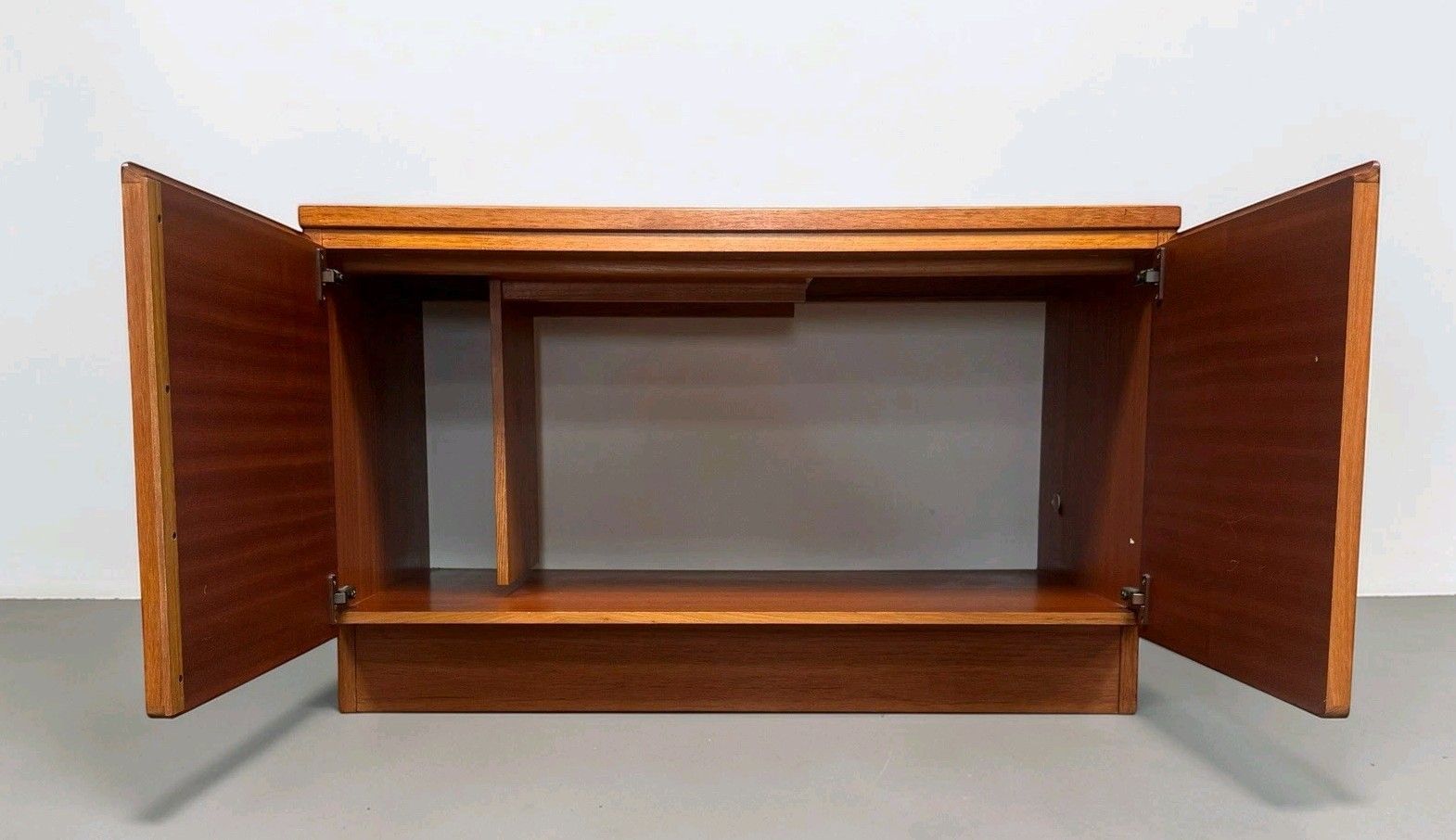 Teak Beaver And Tapley Media Unit Cupboard Cabinet Mid Century Retro C1970s photo furniture