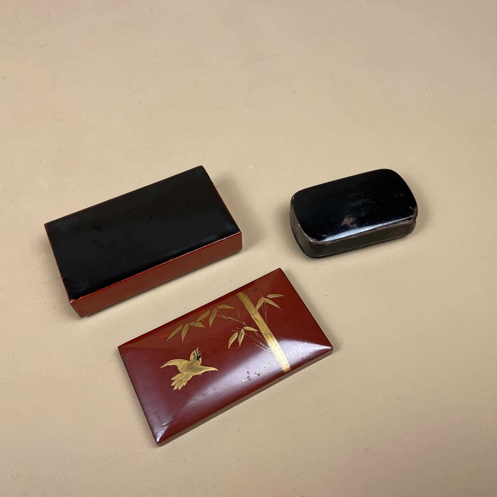photo furniture Asian Trinket Boxes Set Of 2 Red Black Lacquer Pearl Inlay Mini Decor Oriental Japanese Style Keepsake Small Mini Pot