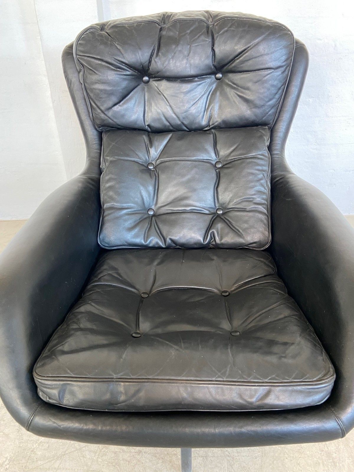 Vintage Danish Mid Century Black Leather Swivel Chair Manufactured By Dux For Alf Svensson. photo Furniture