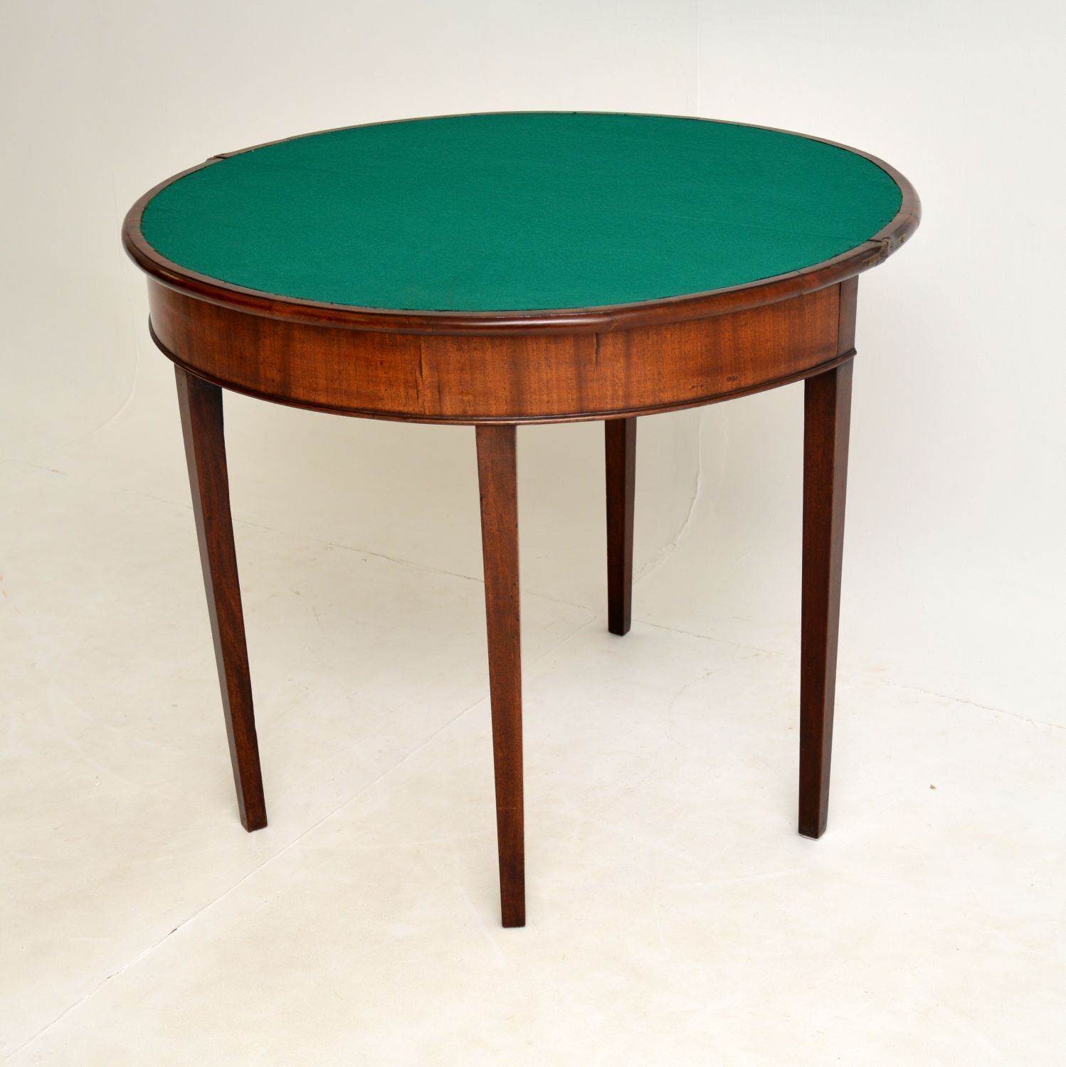 photo furniture Antique George III Period Mahogany Card Table