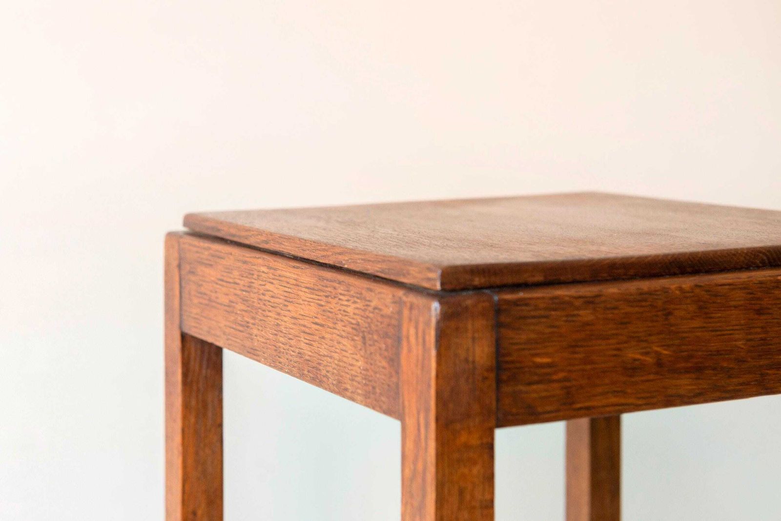 Meubels Art Deco Bijzettafel   Massief Eiken Vierkante Plantenstandaard   Nederlandse Accenttafel photo