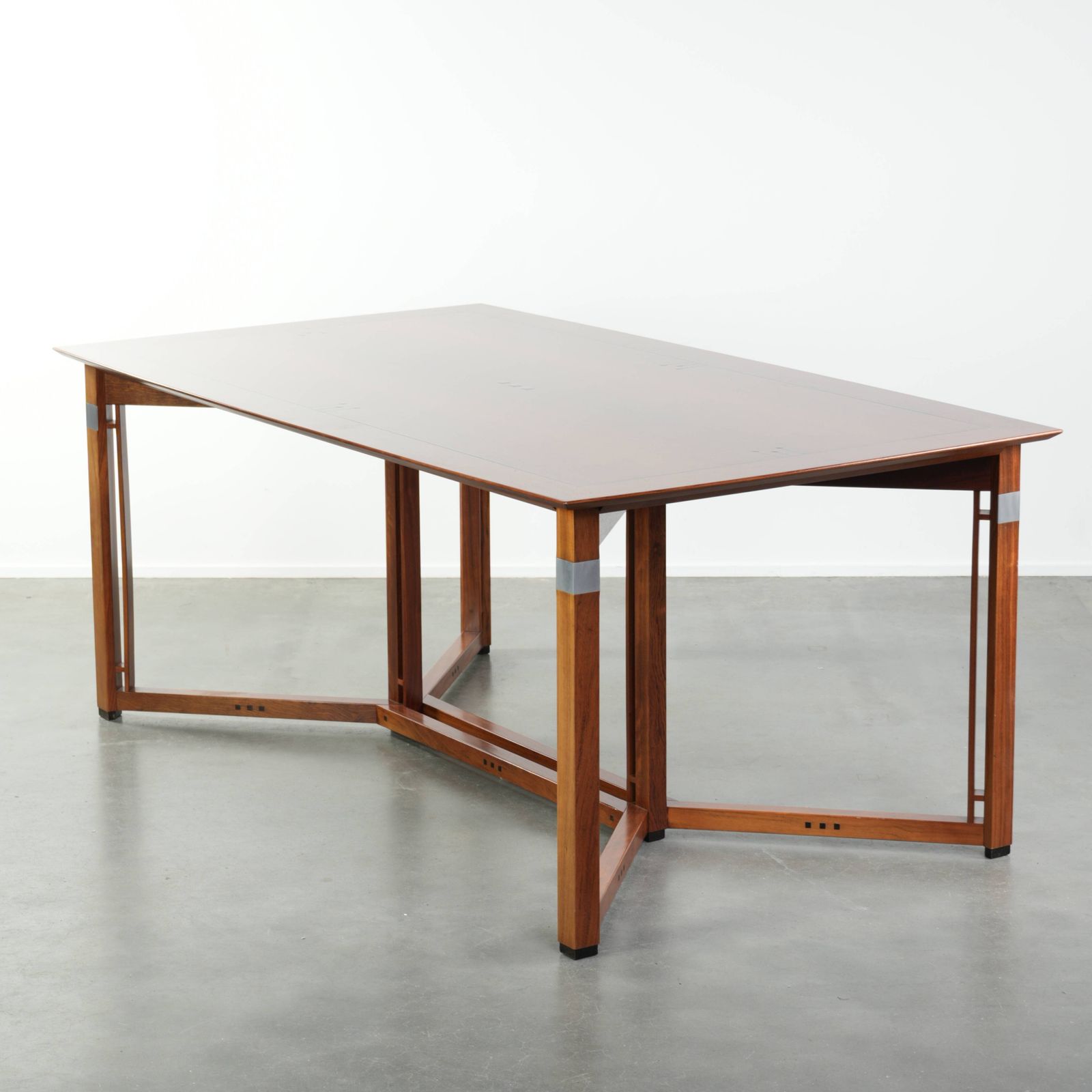 Art Deco Eettafel Van Schuitema Uit De Decoforma Serie, Voor 4 Tot 6 Personen