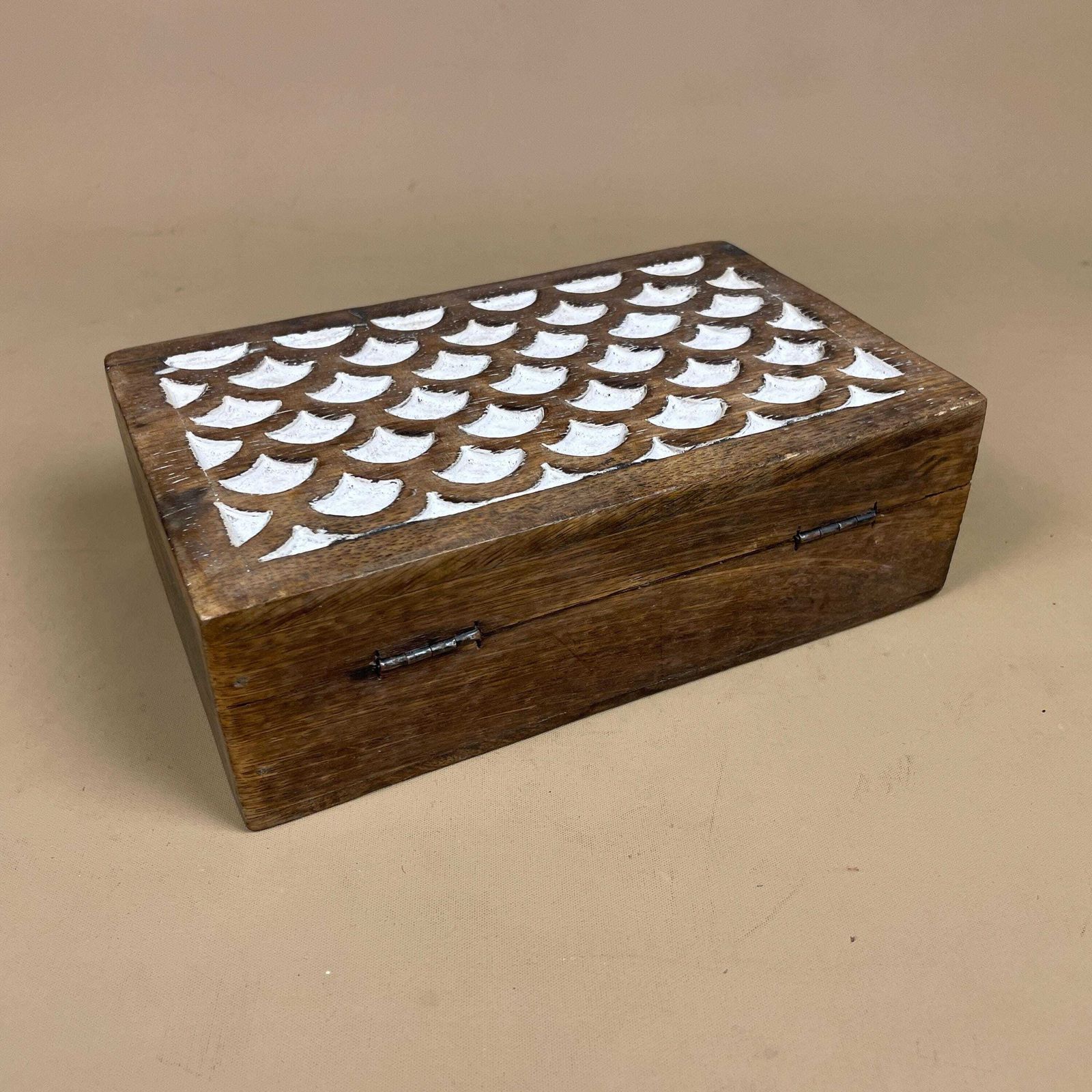 Wooden Carved Box White Scallop Pattern Painted Trinket Jewellery Chest Keepsake Handmade Wood Intricate Hand Carved Pattern Small Lid photo Home Decor