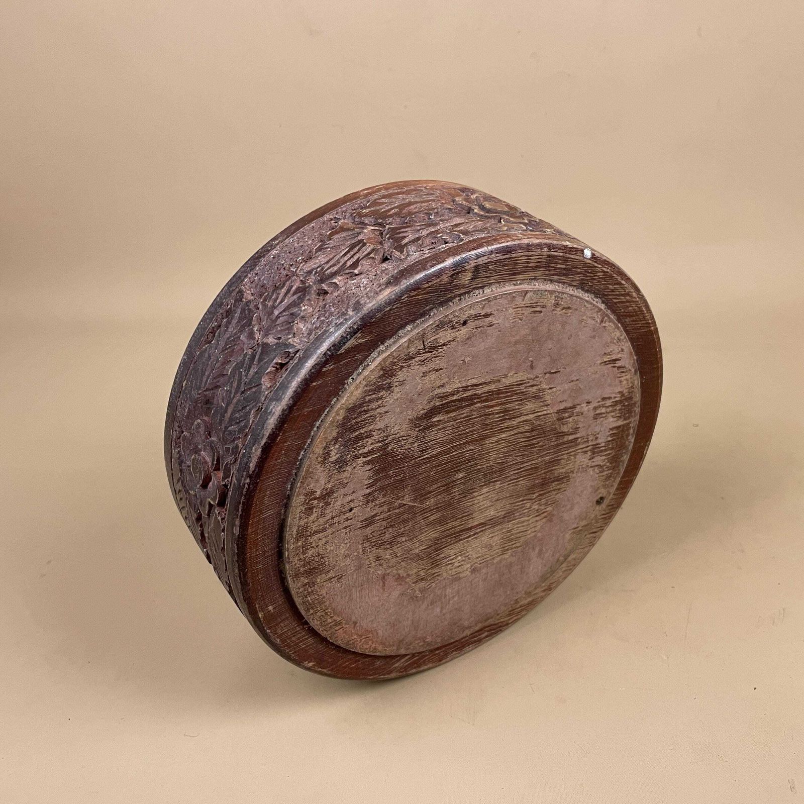 Vintage Hand Carved Wooden Bowl Decorative Floral Leaf Motif Rustic Display Tub Farmhouse Cottage Tableware Wood Handmade Round photo vinterior