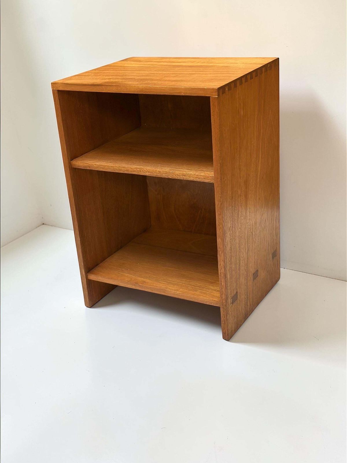 Mid Century Teak Open Cabinet / Low Shelf Unit — Dovetailed Construction, British C.1960s photo 195.0