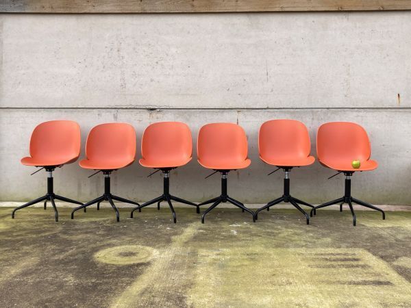 A Set Of 6 Mid Century Styled Swivel Dining Chairs
