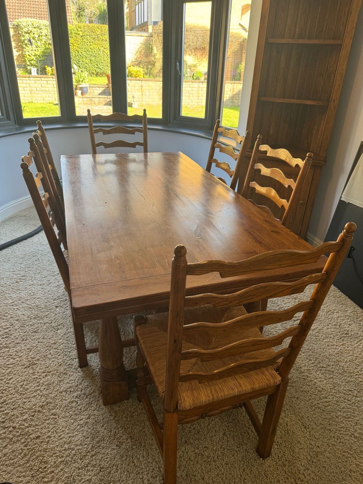 Willis Gambier Vintage Oak Extending Dinning Table And 8 Chairs
