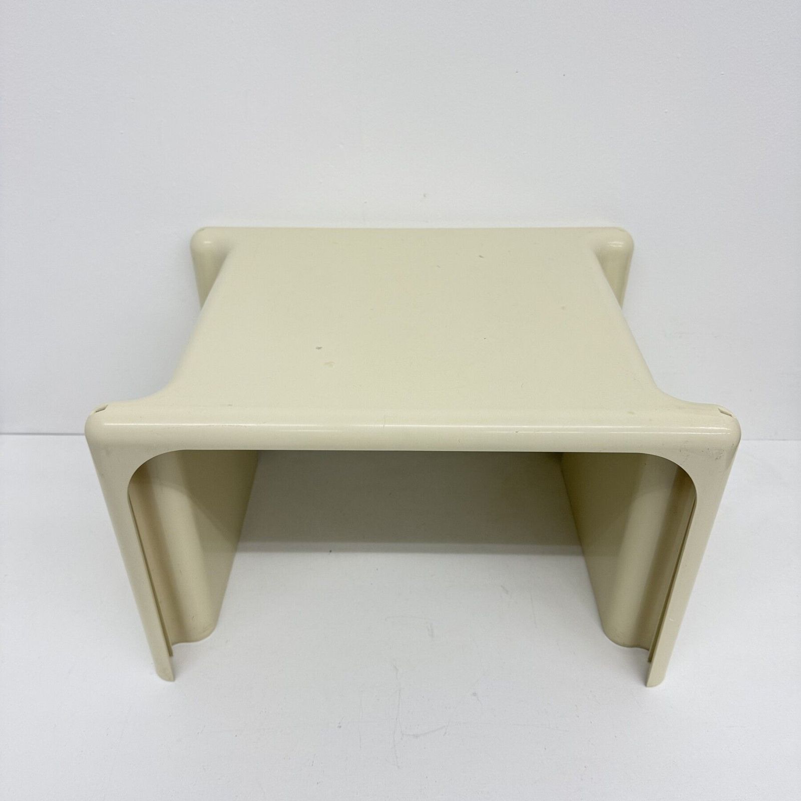Italiaanse Moderne Kunststof Bijzettafel Van Giotto Stoppino Voor Elco Scorze, Jaren 1970 photo 483.0