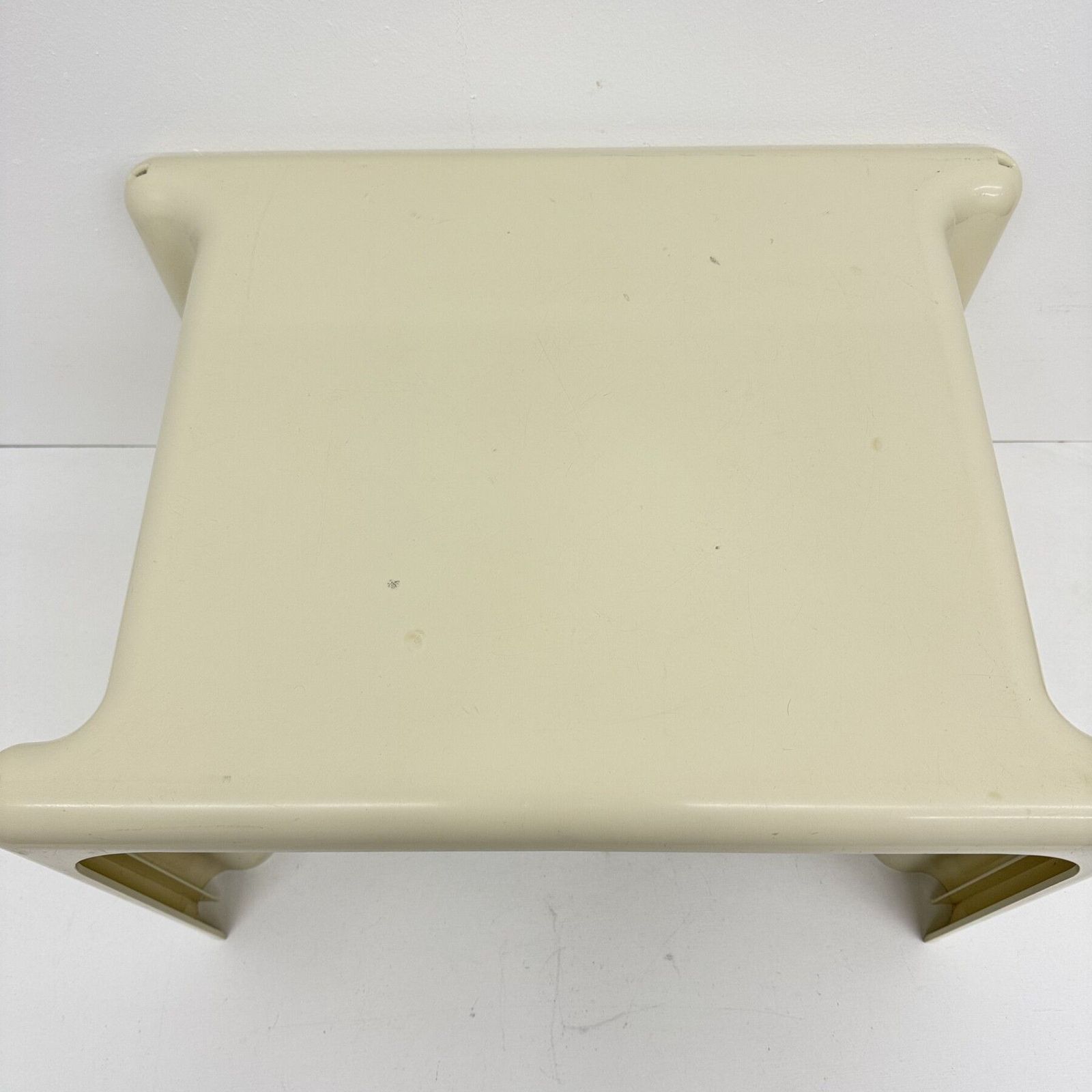 Furniture Italian Modern Plastic Side Table By Giotto Stoppino For Elco Scorze, 1970s photo