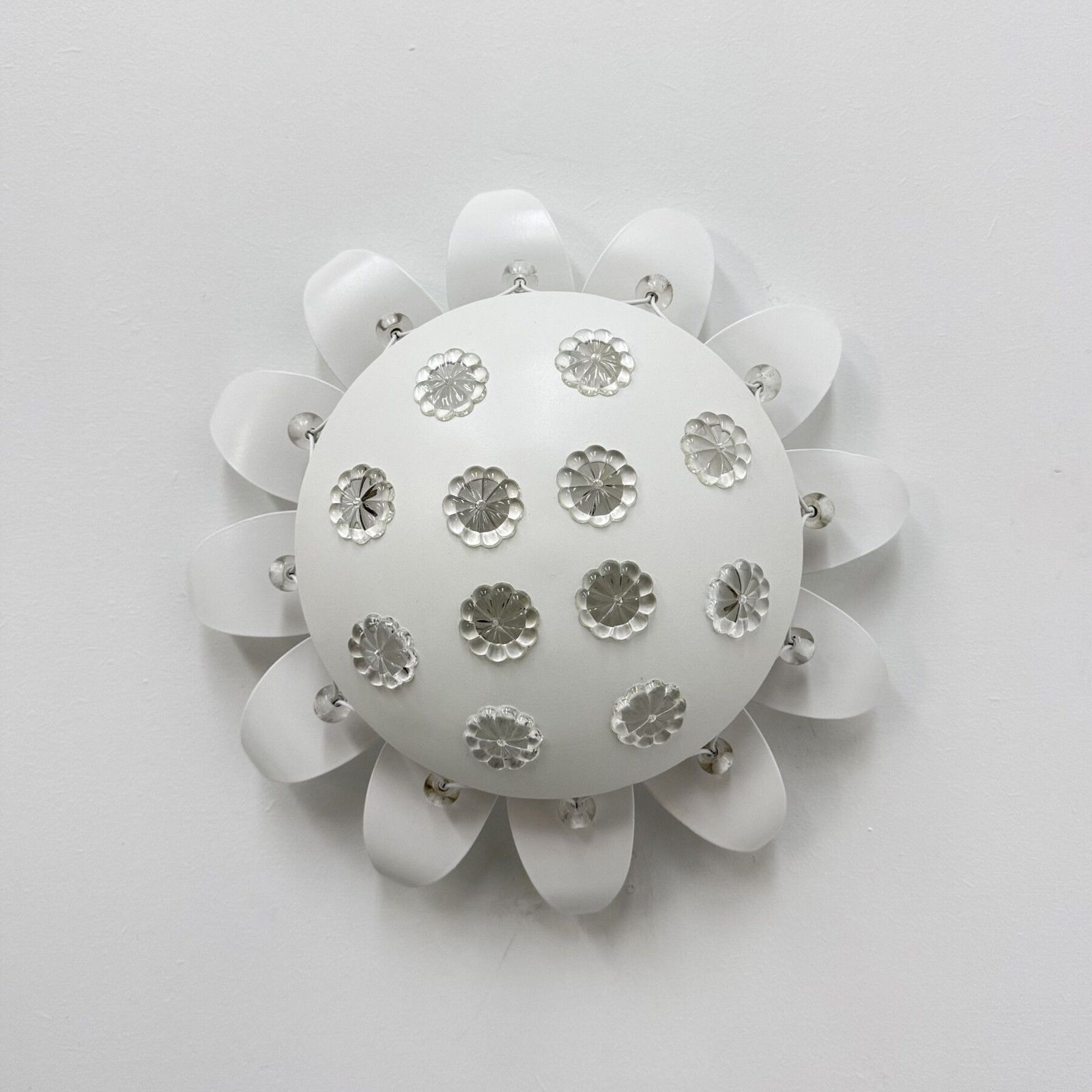 Emil Stejnar Wandlamp Met Bloemkristallen, Ca. Jaren 1950, Wenen