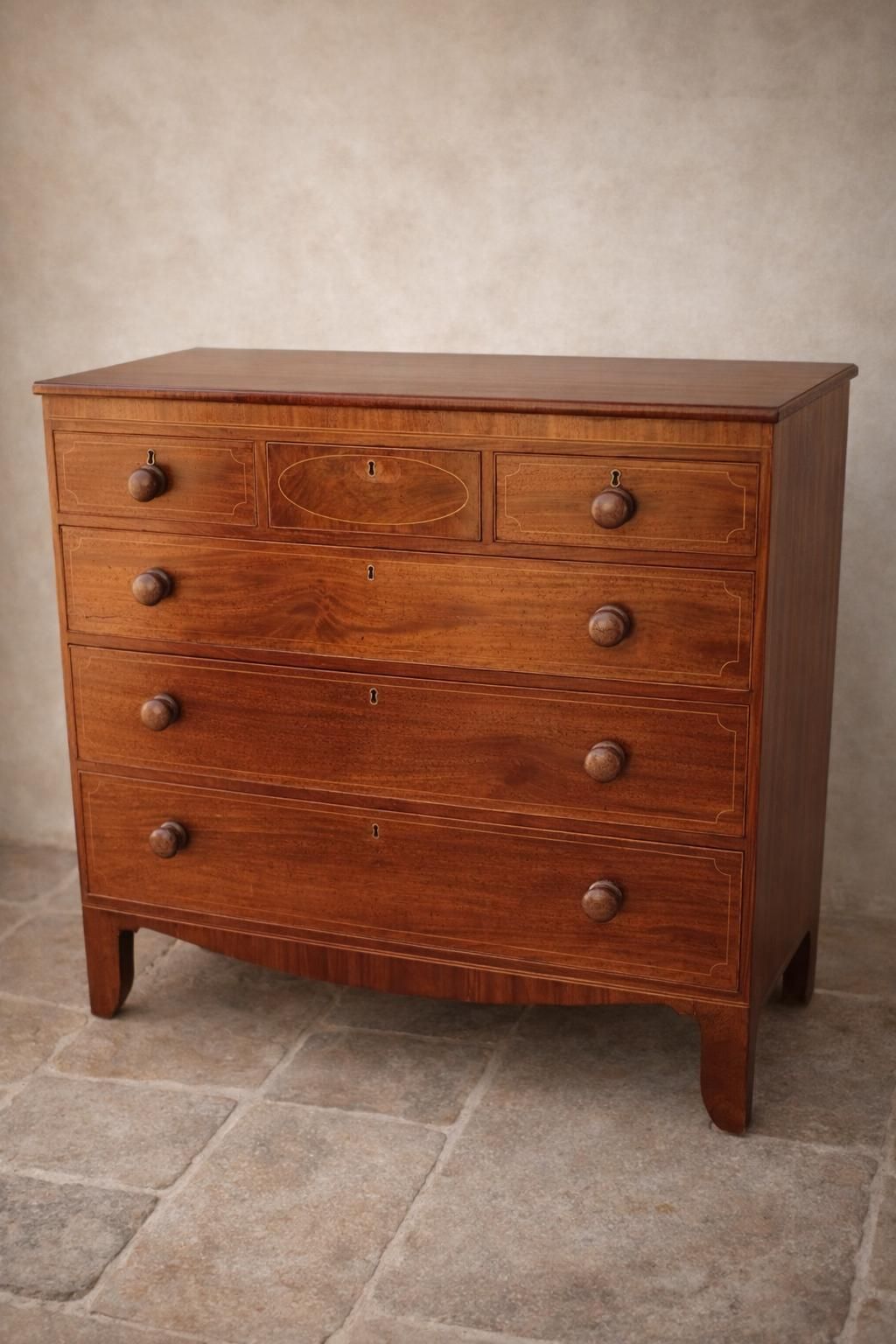 Elegant Late Georgian Mahogany Chest Of Drawers With Inlaid Detail, C.1820–1840