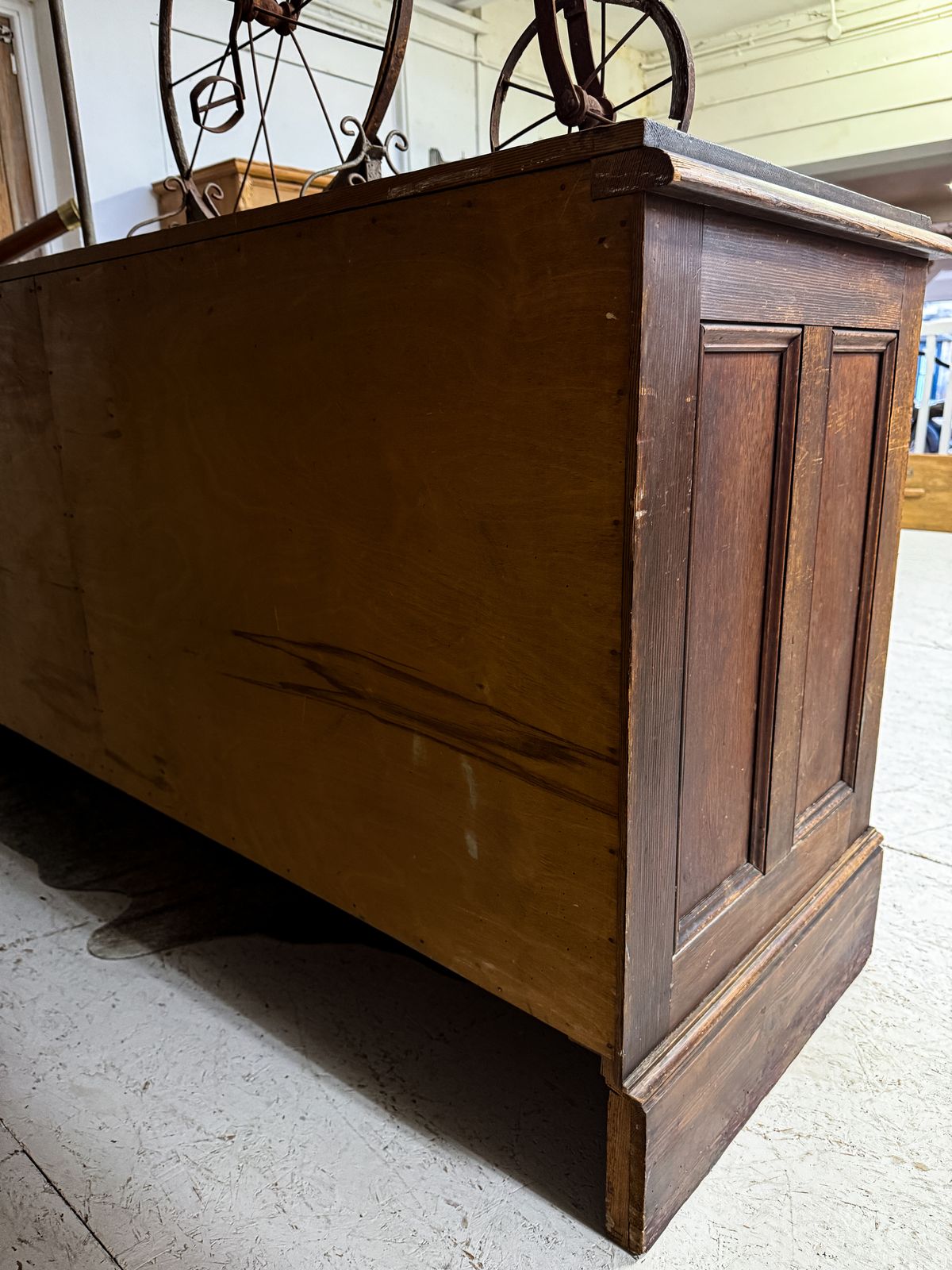 photo vintage Large Antique Haberdashery Shop Counter Drawers