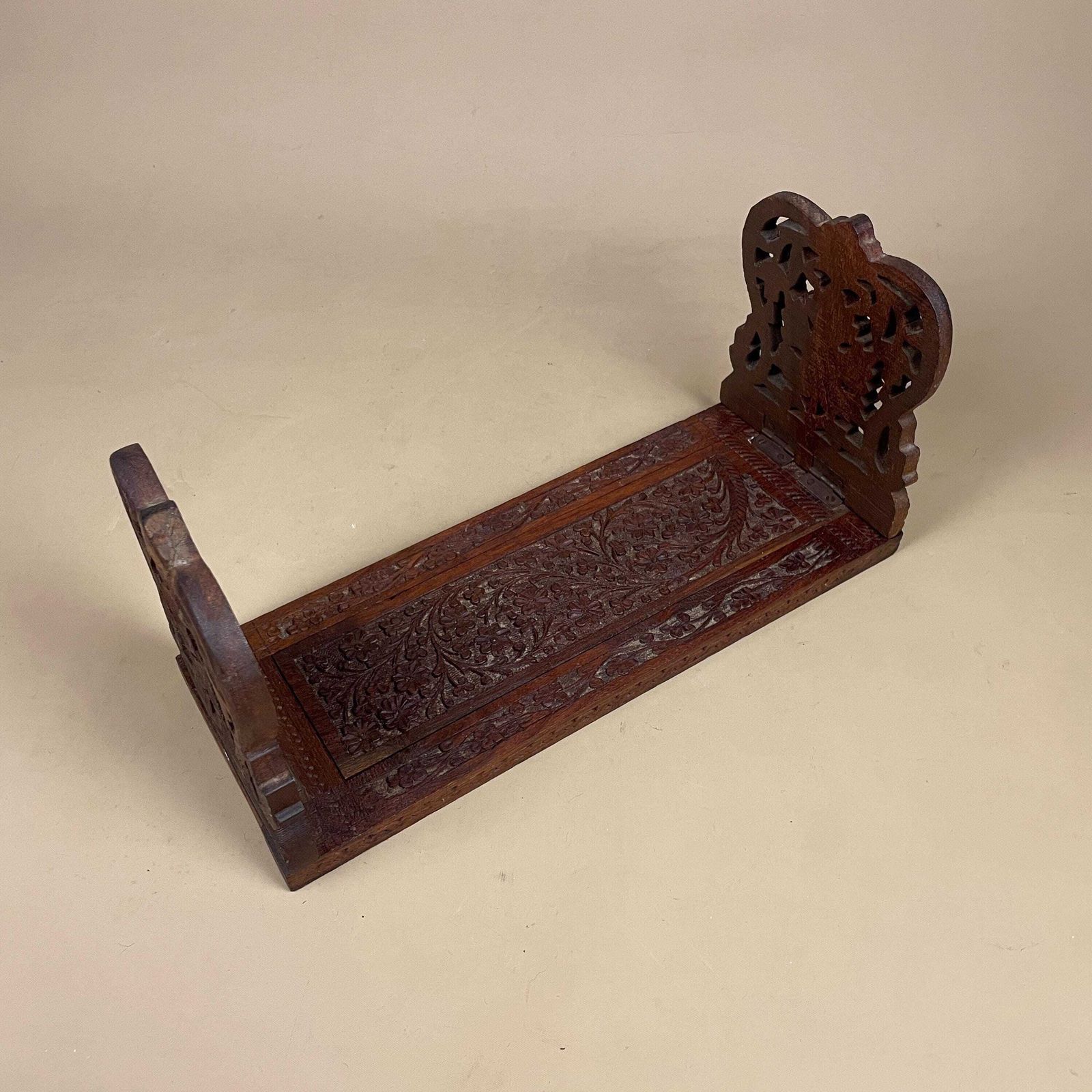 Antique Extending Book Slide Ends Anglo Indian Hand Carved Victorian Style Shelf Display Library Novel Stand Adjustable photo furniture