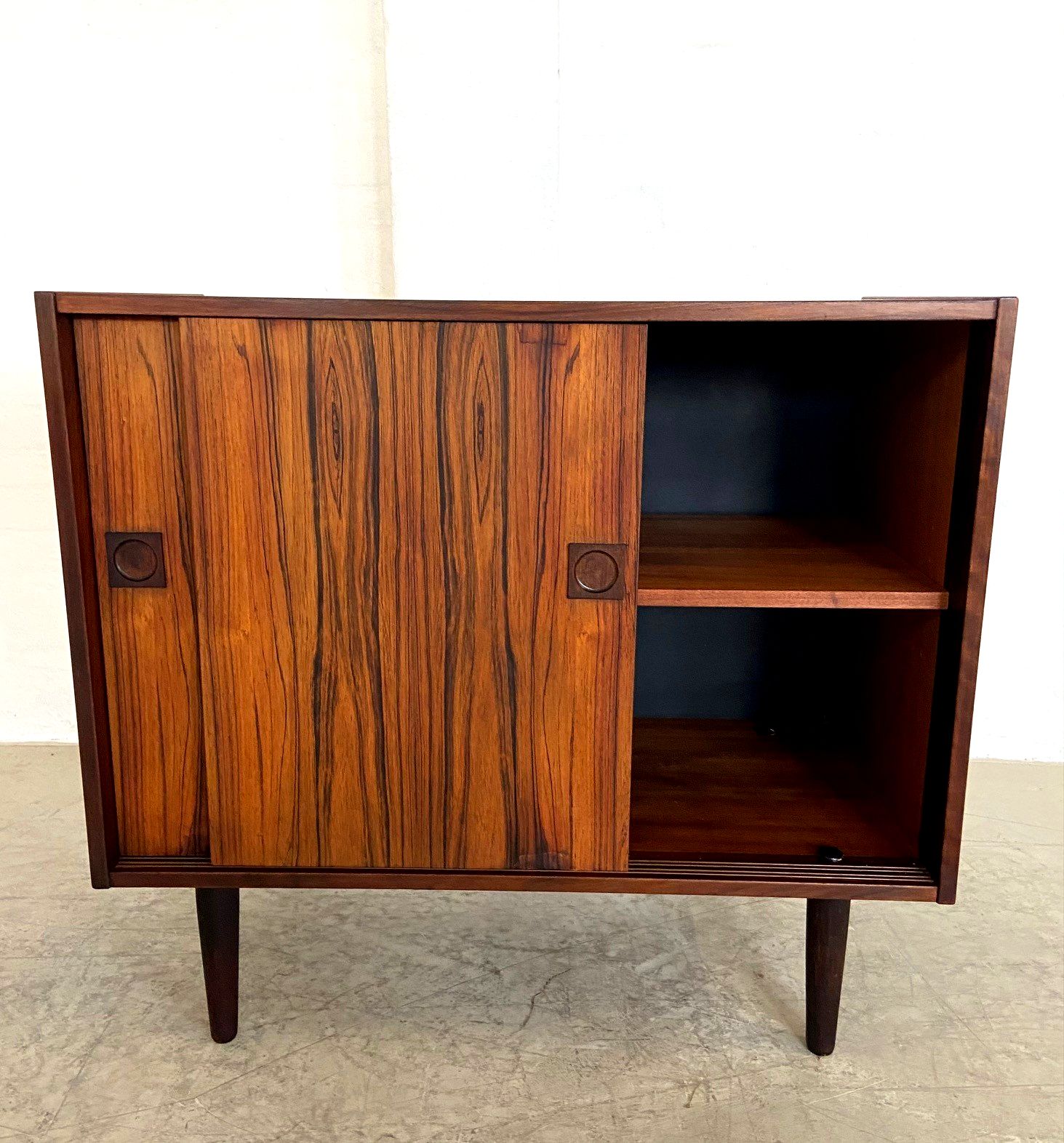 photo furniture Vintage Retro Danish Mid Century Rosewood Sideboard  1960,S