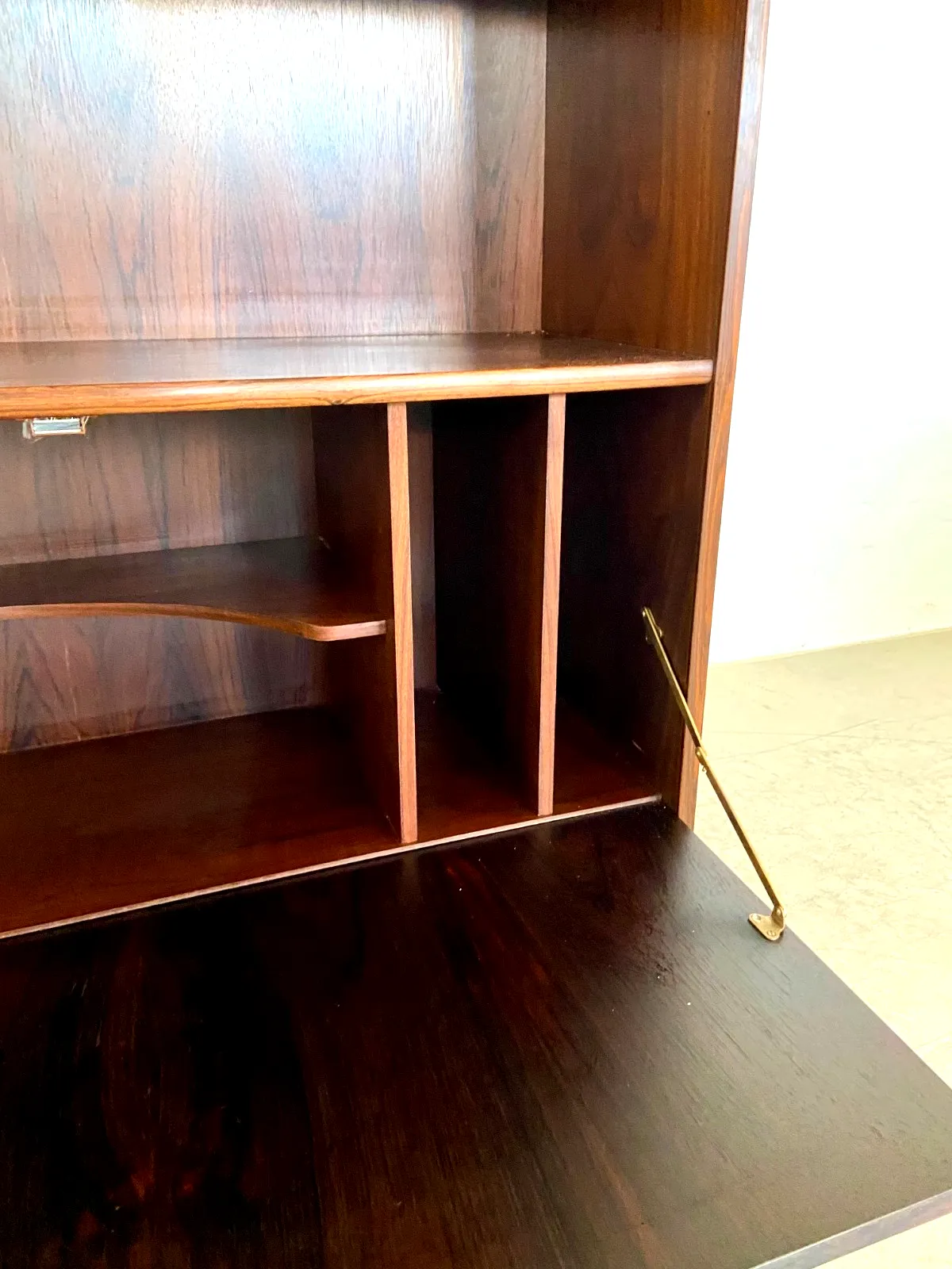 Danish Retro Vintage Bookcase In Rosewood  1960,S photo vinterior