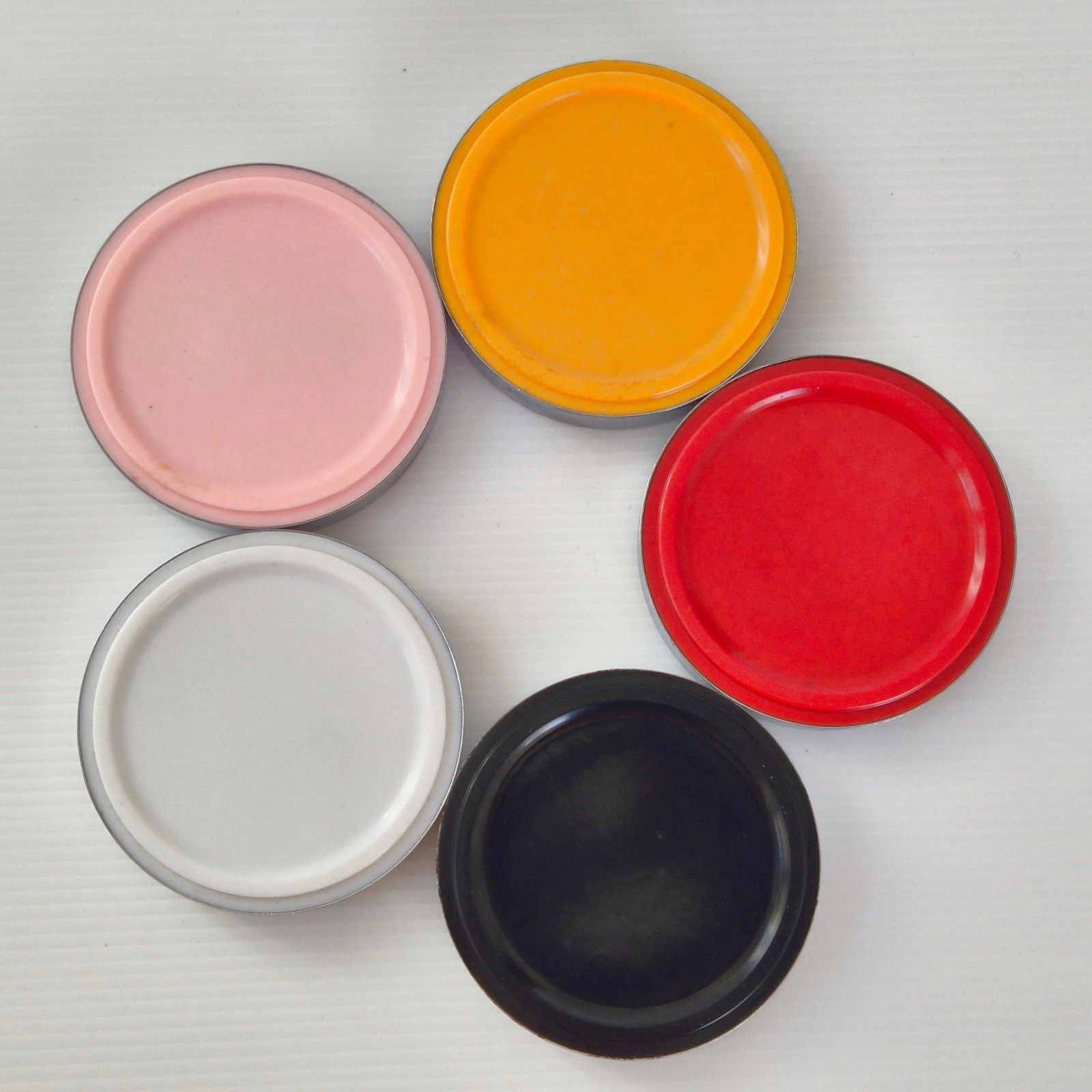 Vintage 1970s Isamu Kenmochi Metal & Melamine 5 Ashtray Suite 70s 1970s photo 94.0