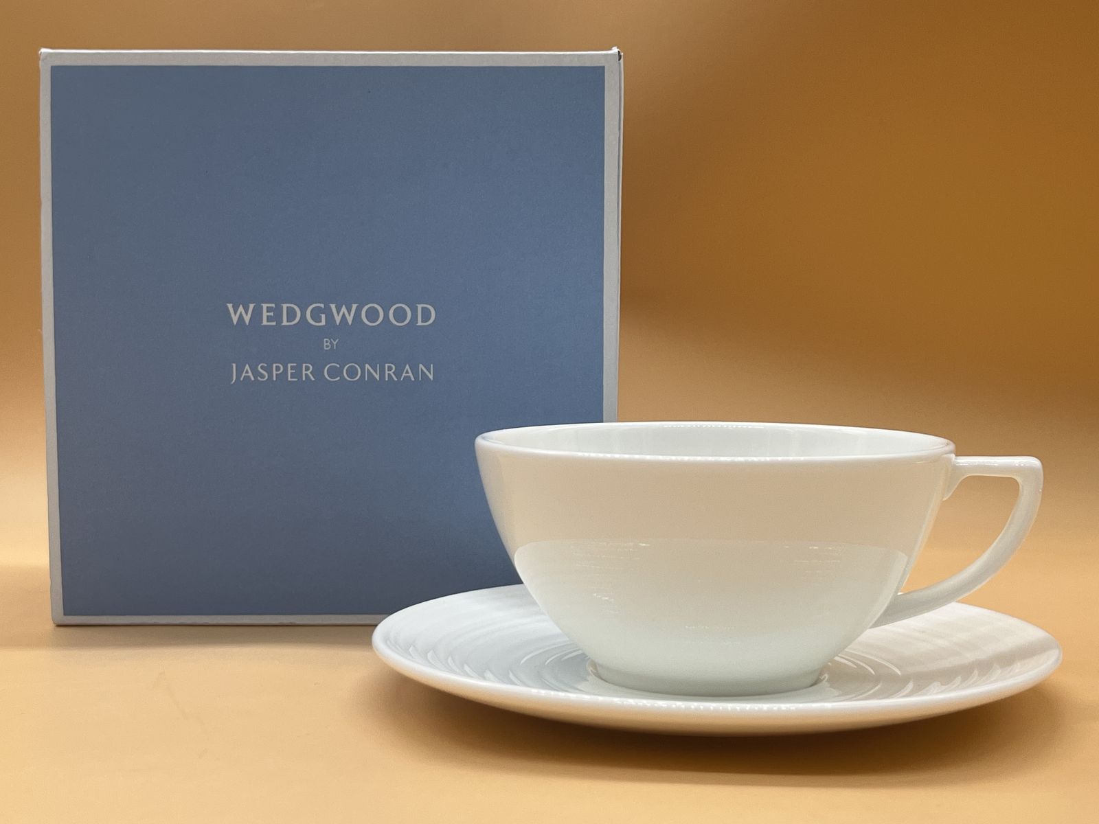 Jasper Conran For Wedgwood China White Large Breakfast Cup And Saucer Duo In Original Box.